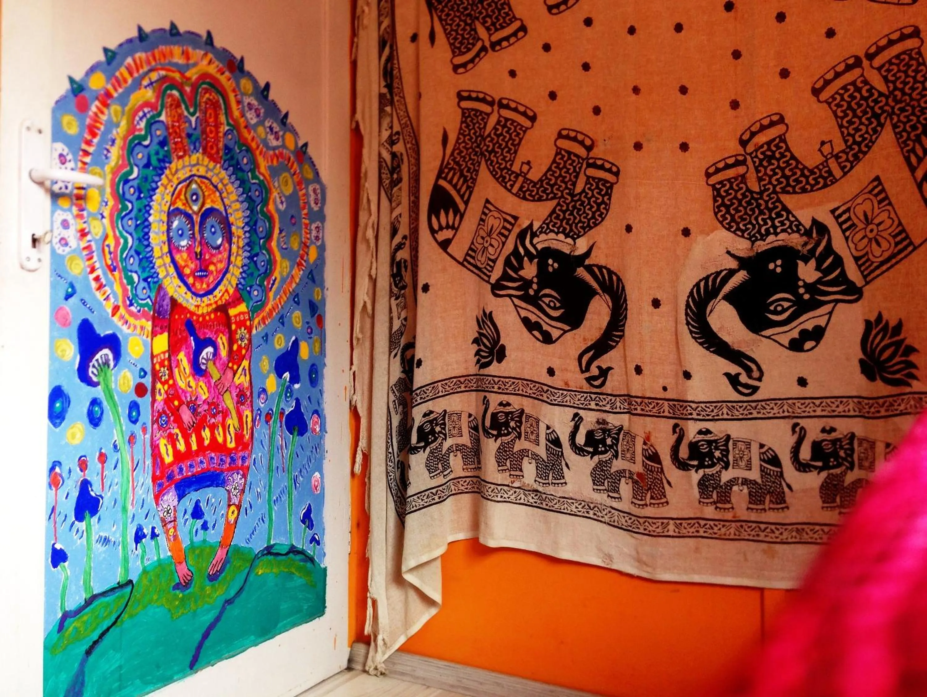 Decorative detail in Shantihome