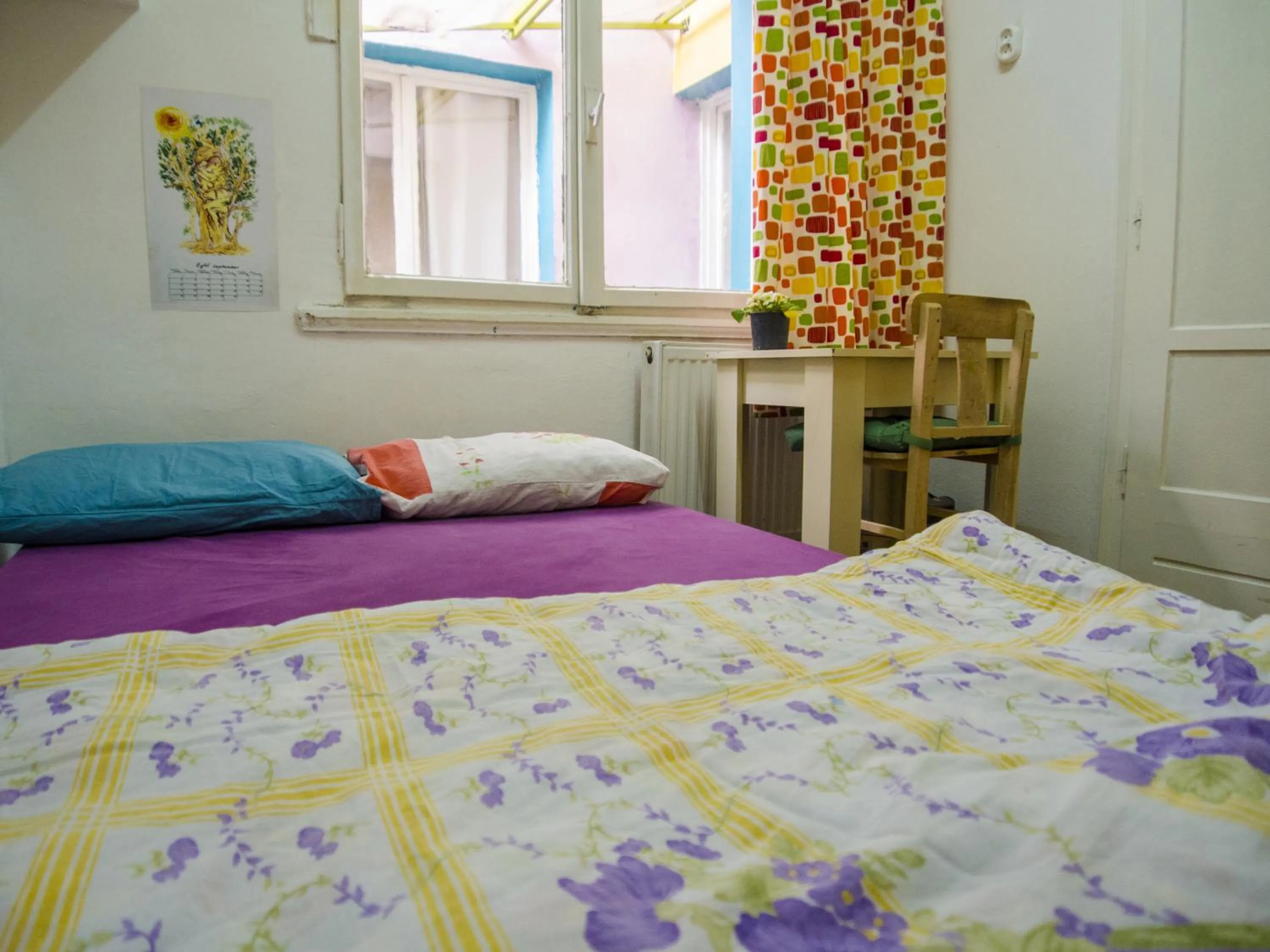 cot, Bed in Shantihome