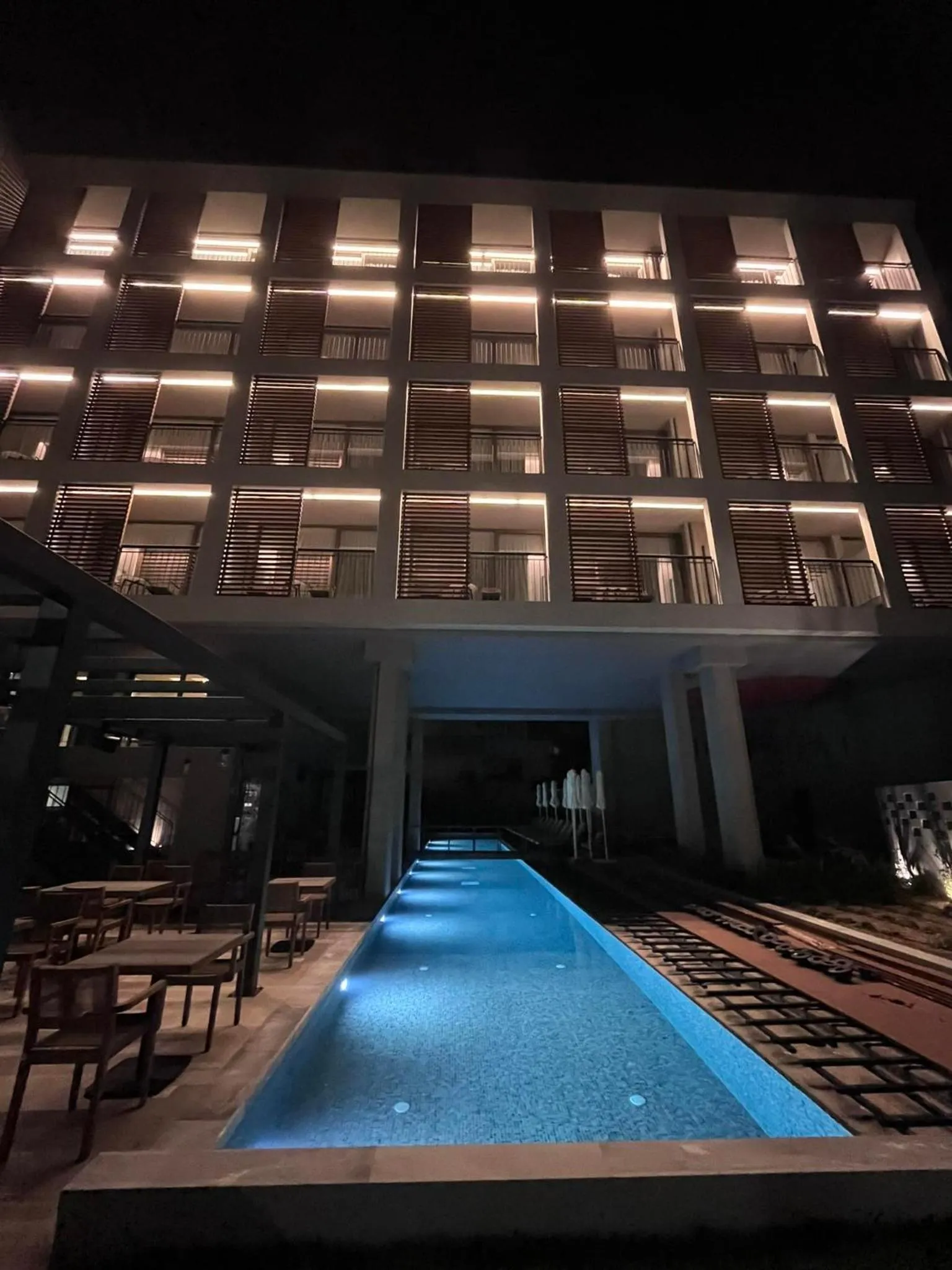 Property building in Magnes Hotel