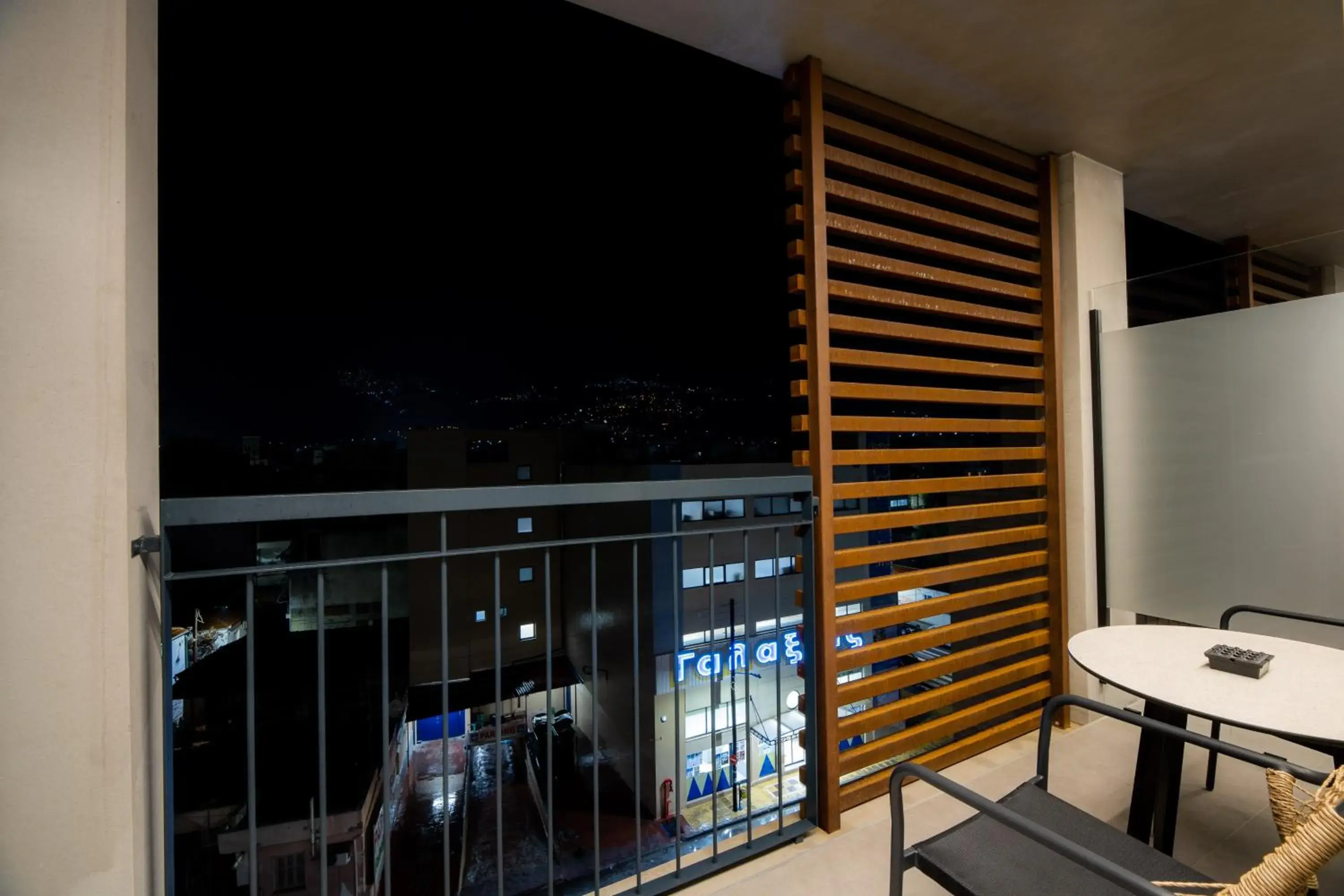 Deluxe Double or Twin Room with Mountain View in Magnes Hotel Deluxe Double or Twin Room with Mountain View in Magnes Hotel