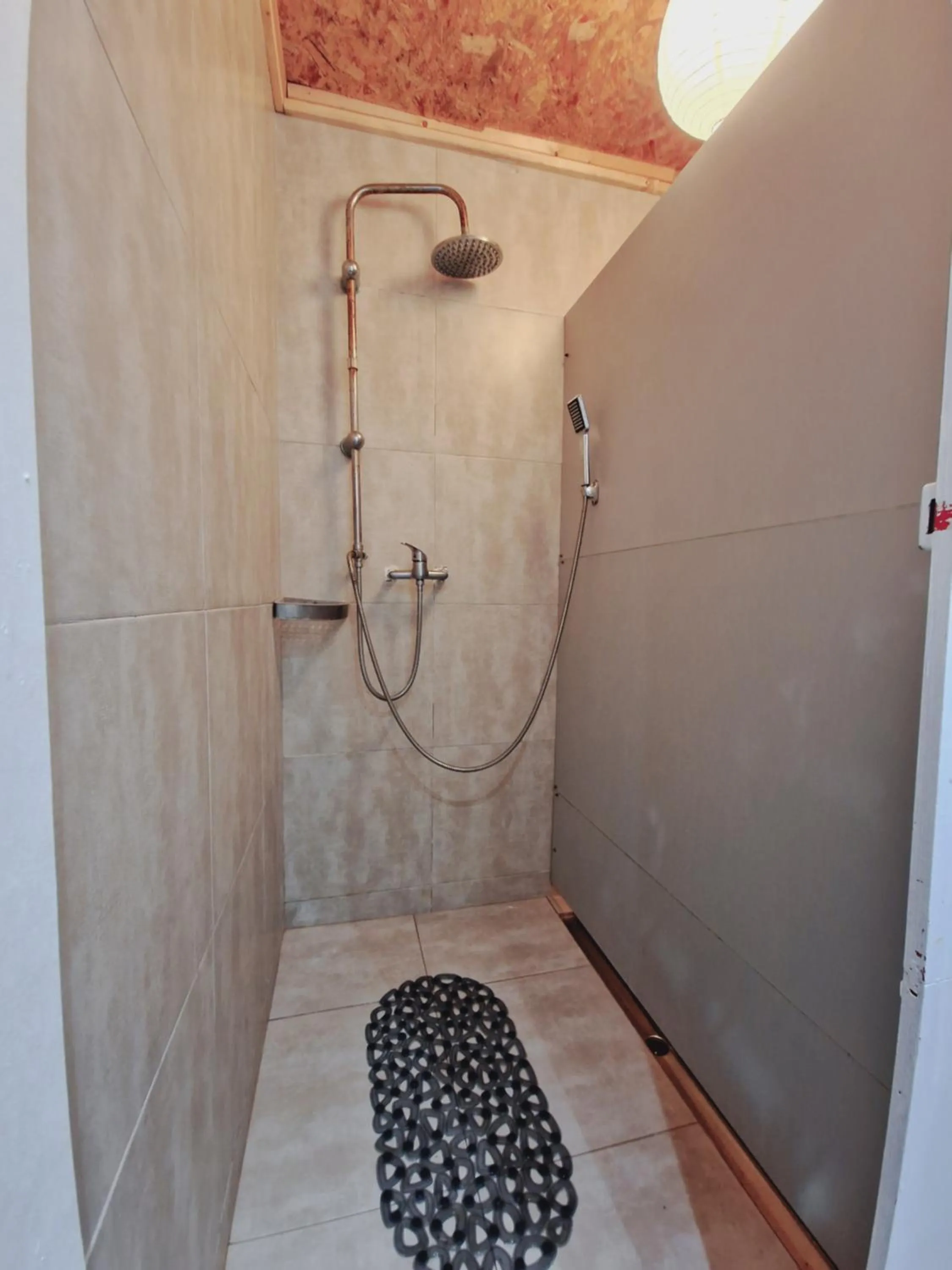 Shower in Mini Hostel in Lisbon