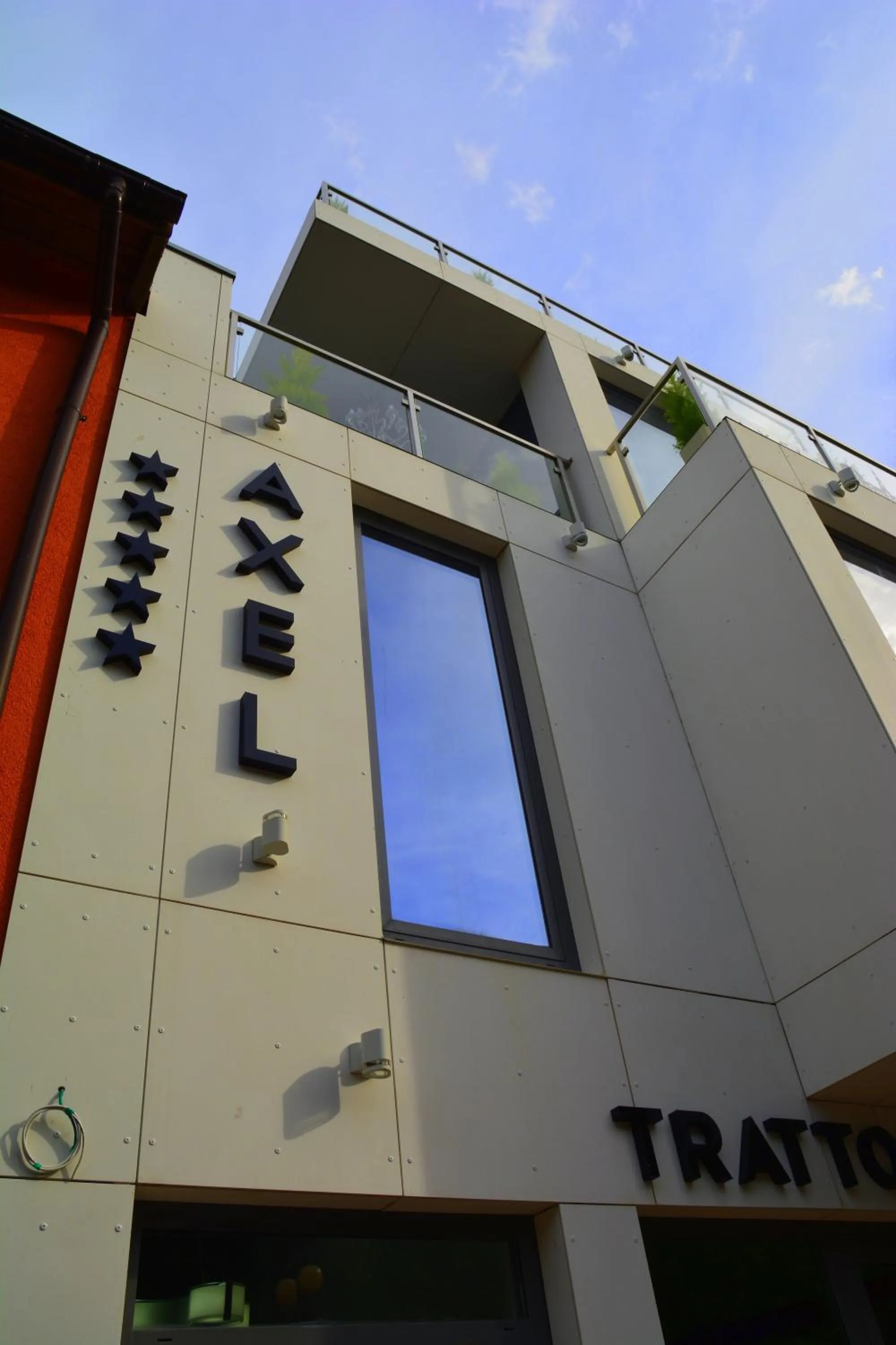 Facade/entrance in Alex Palace