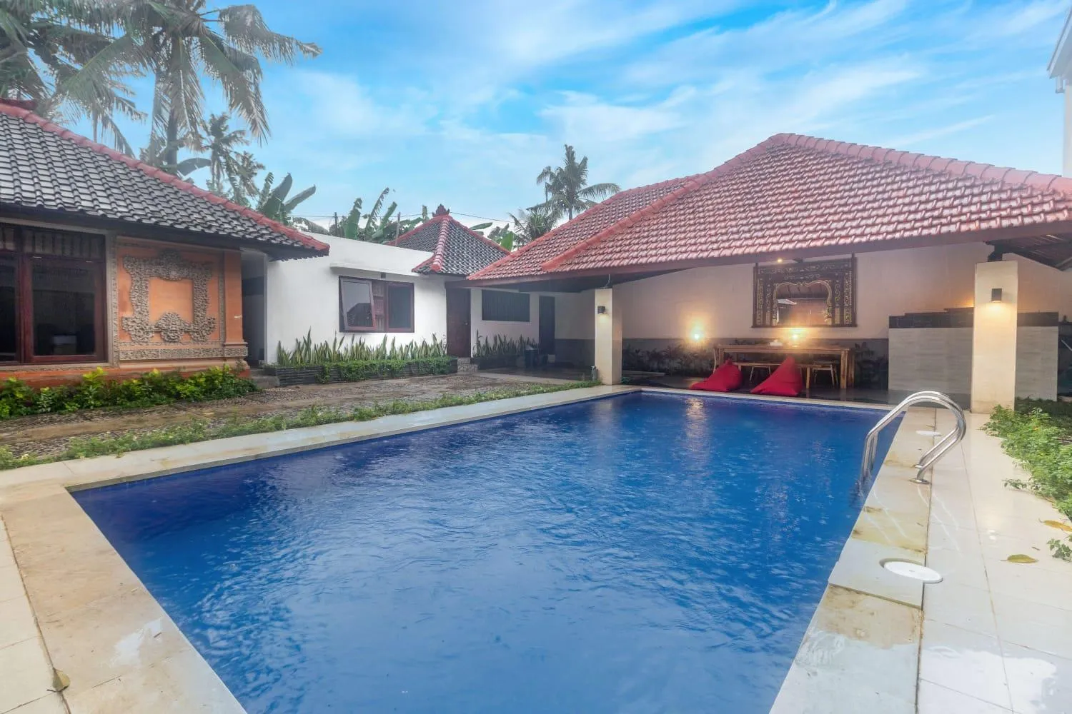 Swimming pool in Batuan Village