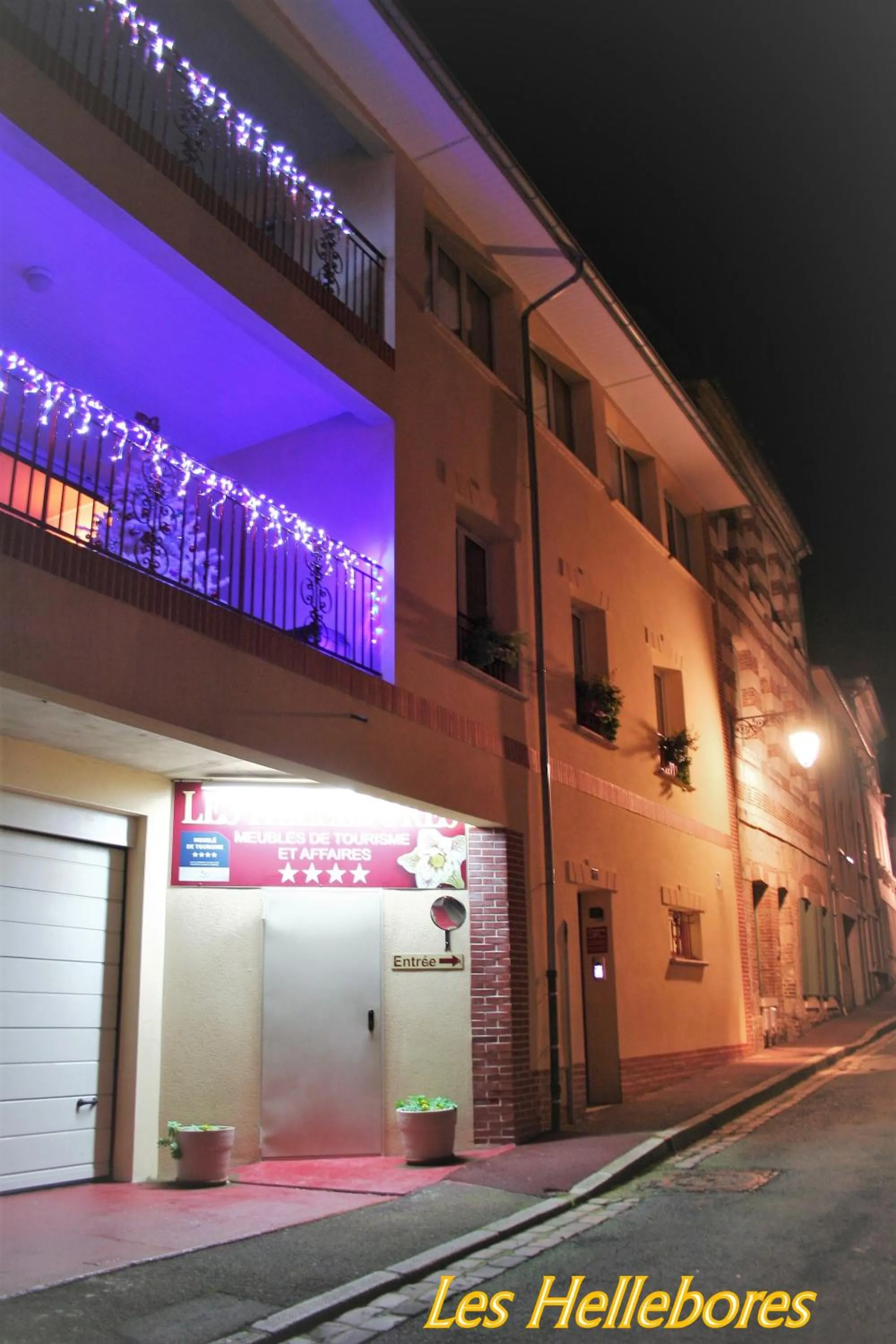 Property building in Les Hellebores