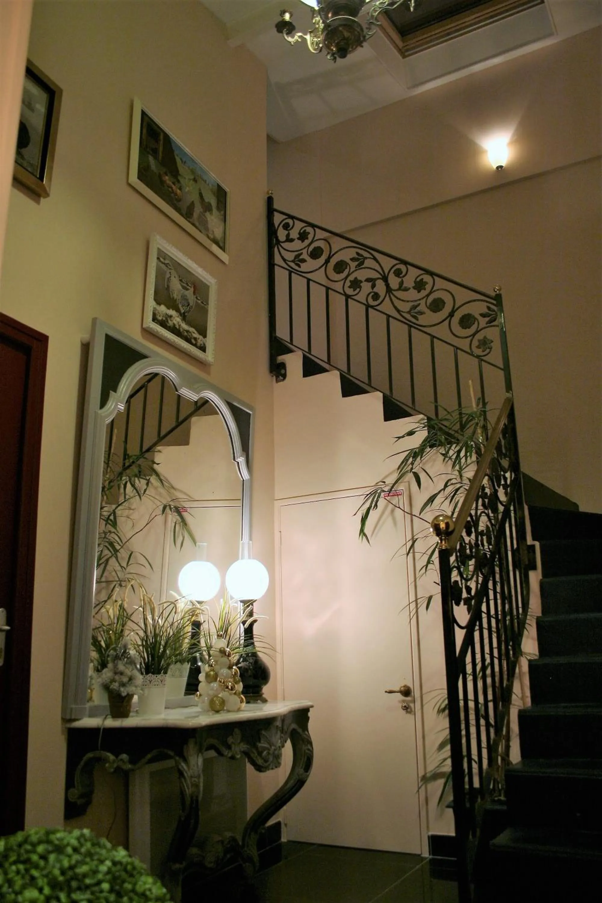 Lobby or reception in Les Hellebores