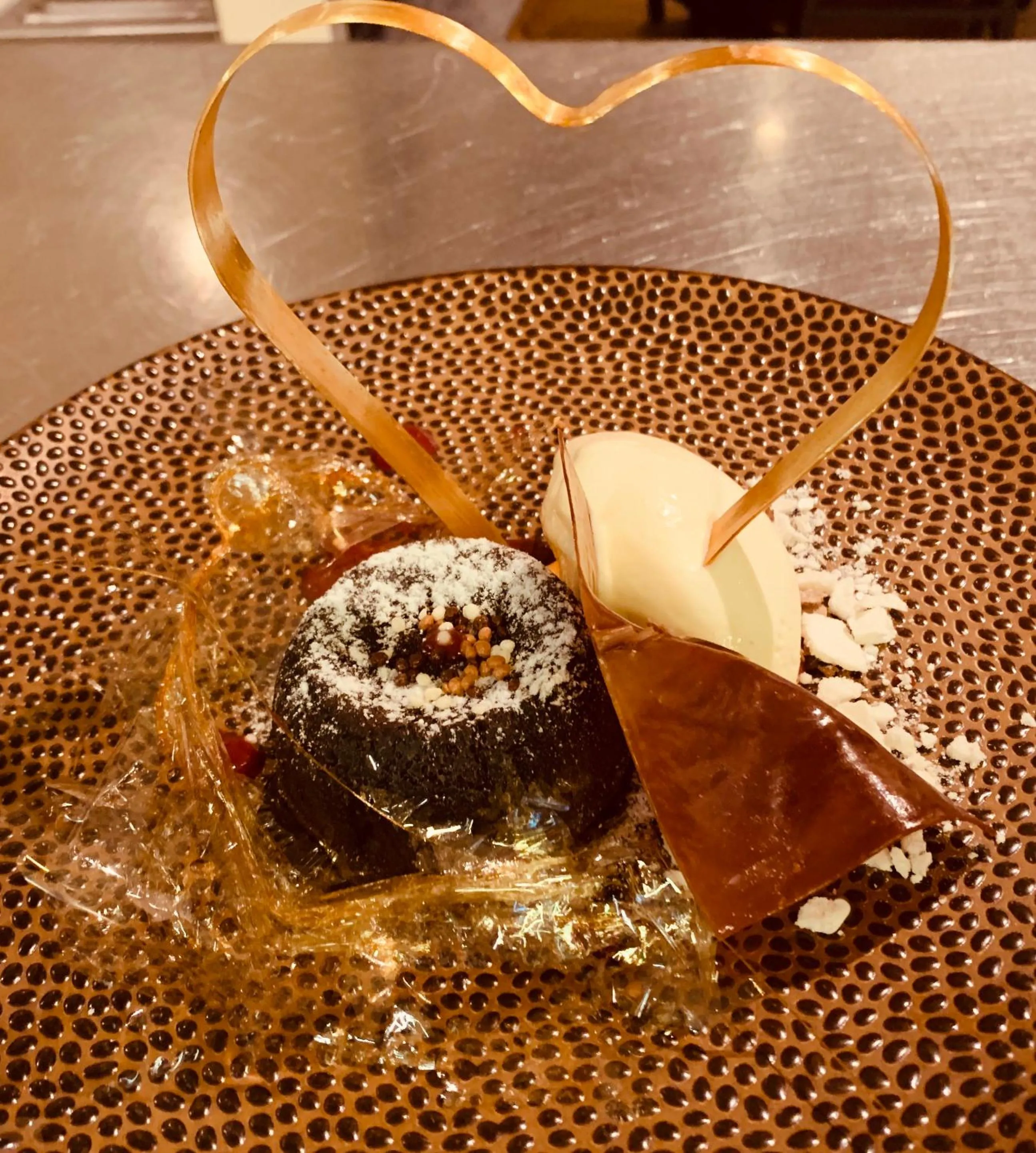 Food and drinks in Hôtel Glanis