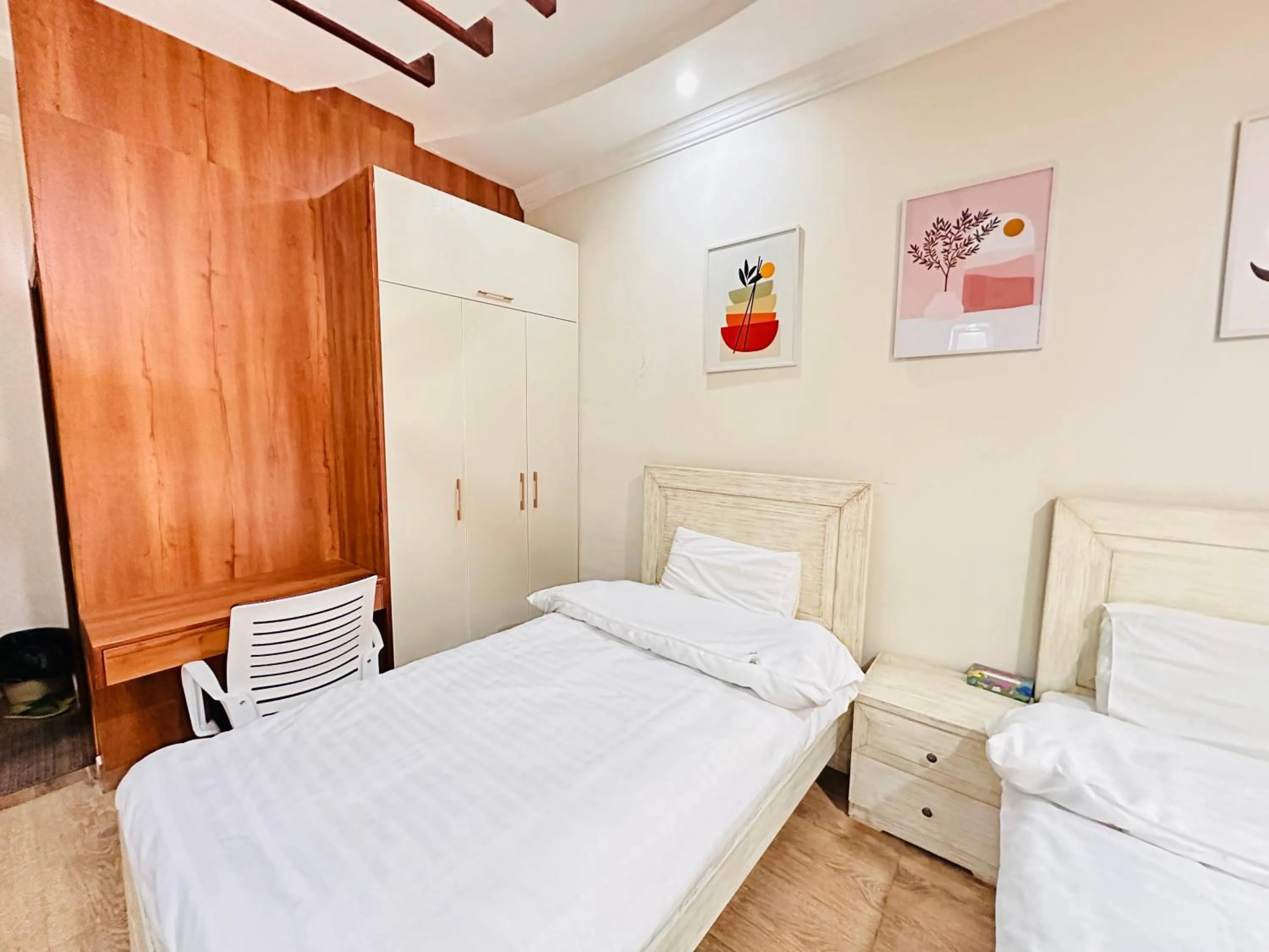 Bedroom, Bed in Holidazzle Lodge Islamabad