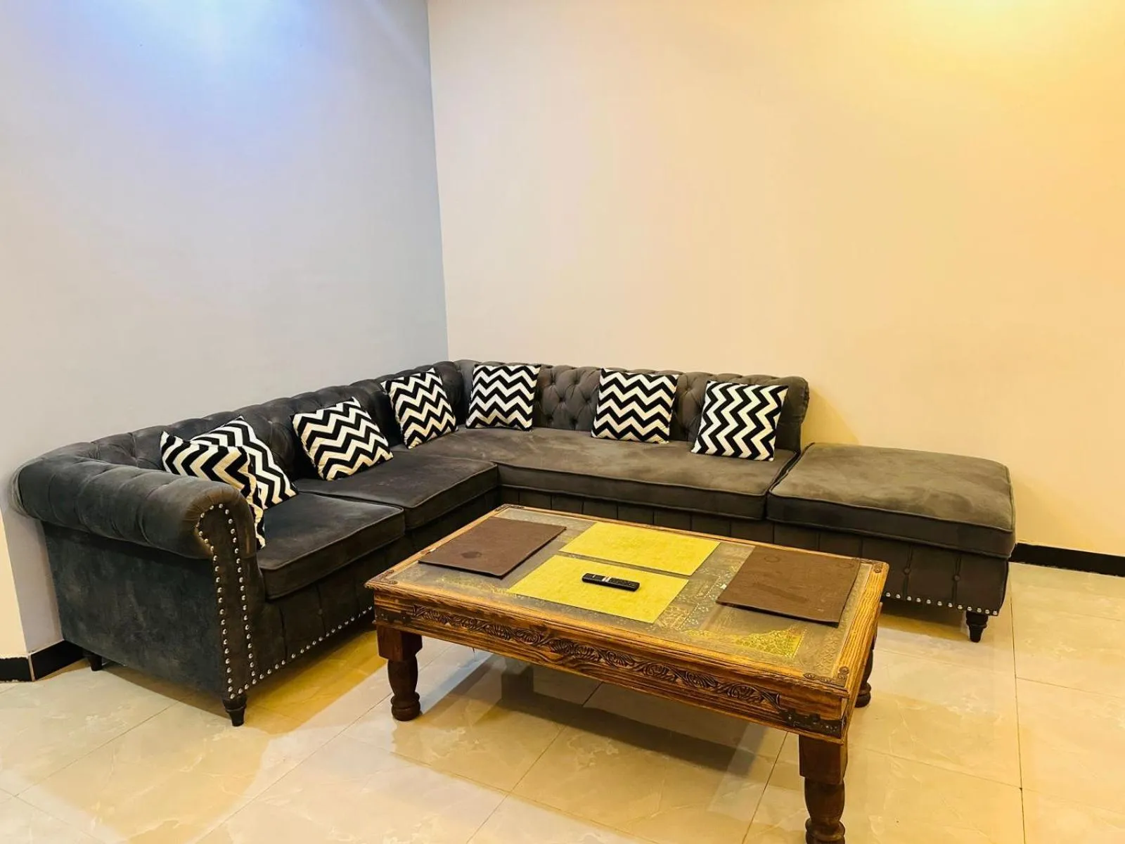 Living room in Holidazzle Lodge Islamabad