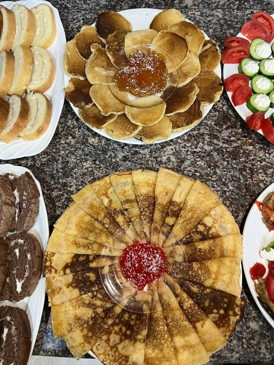 Food and drinks in AL ARDA HYATT