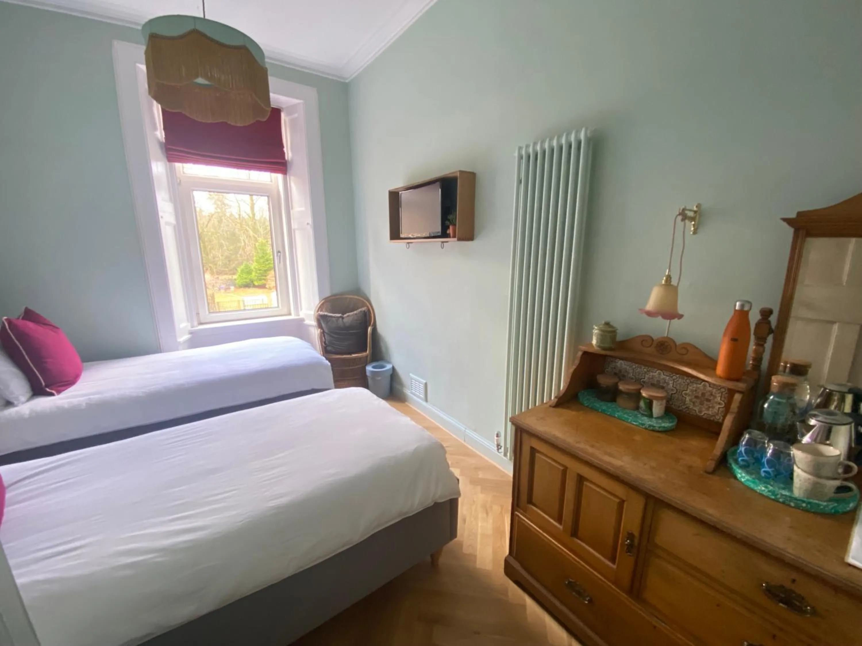 Bedroom, Bed in Ben A'an House