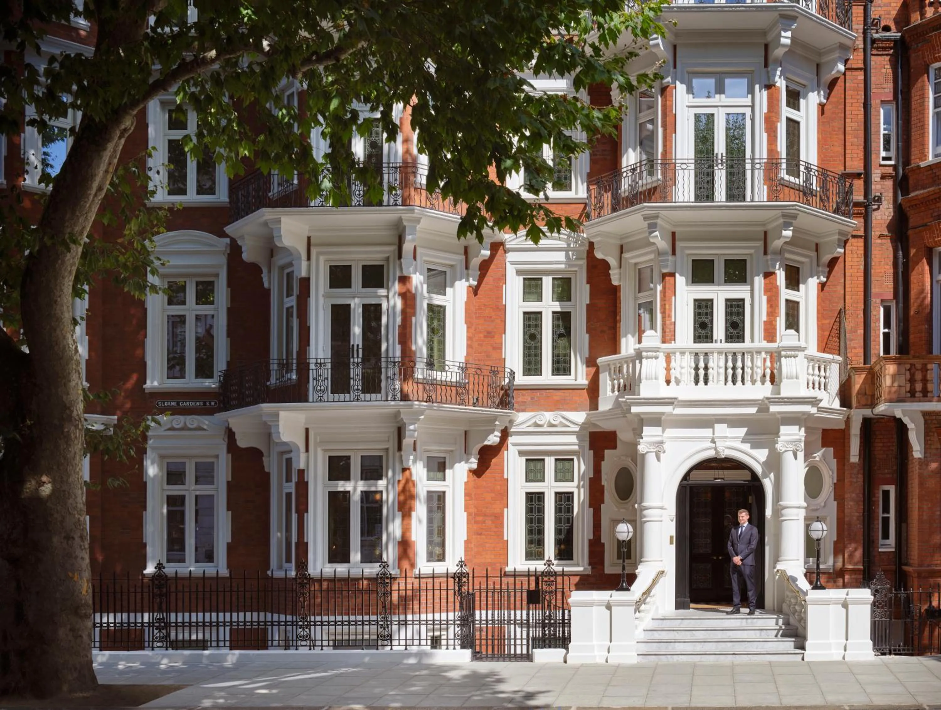 Property building in At Sloane