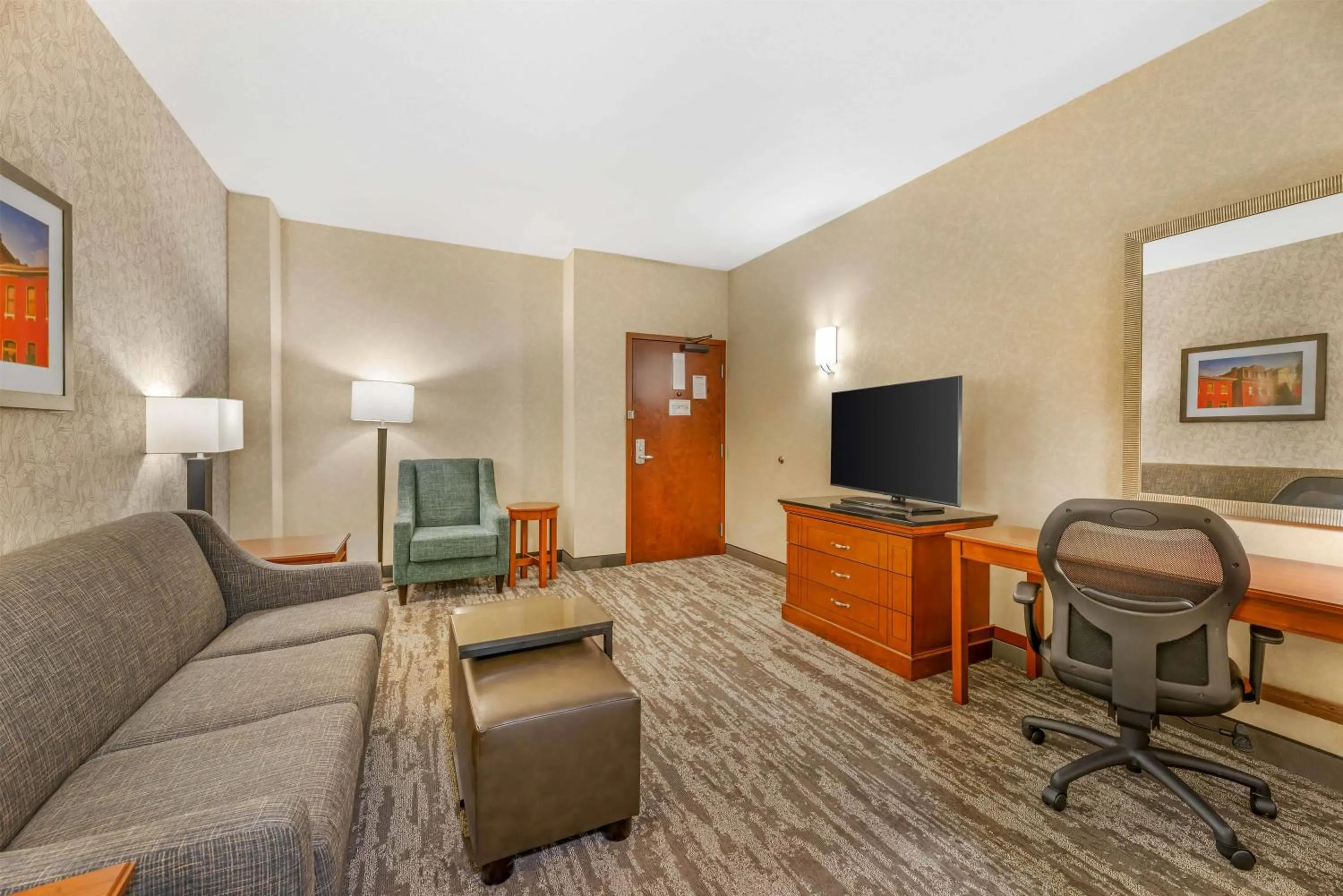 Bedroom in Drury Plaza Hotel St Louis Brentwood