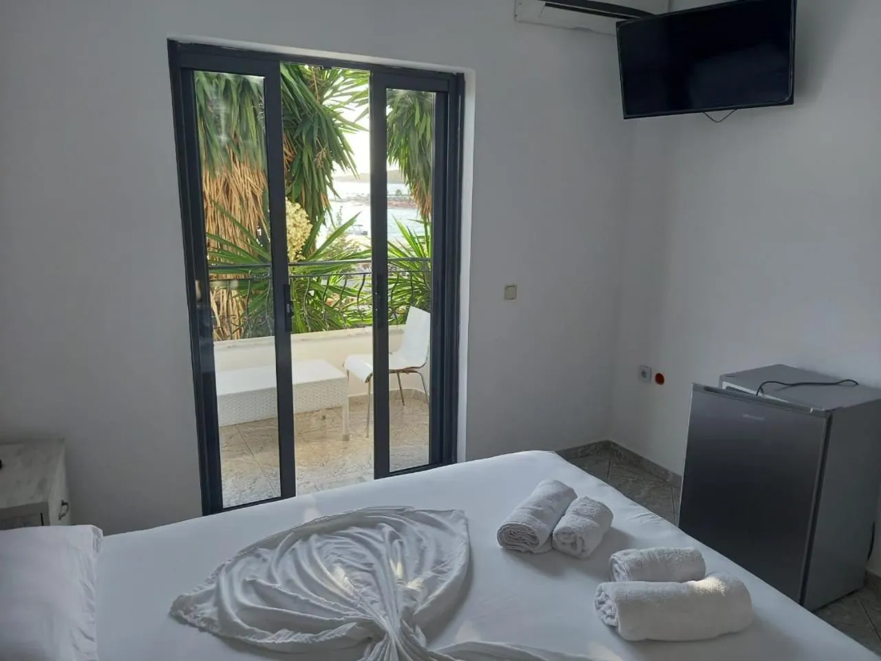 Bed in Sunset Aparthotel