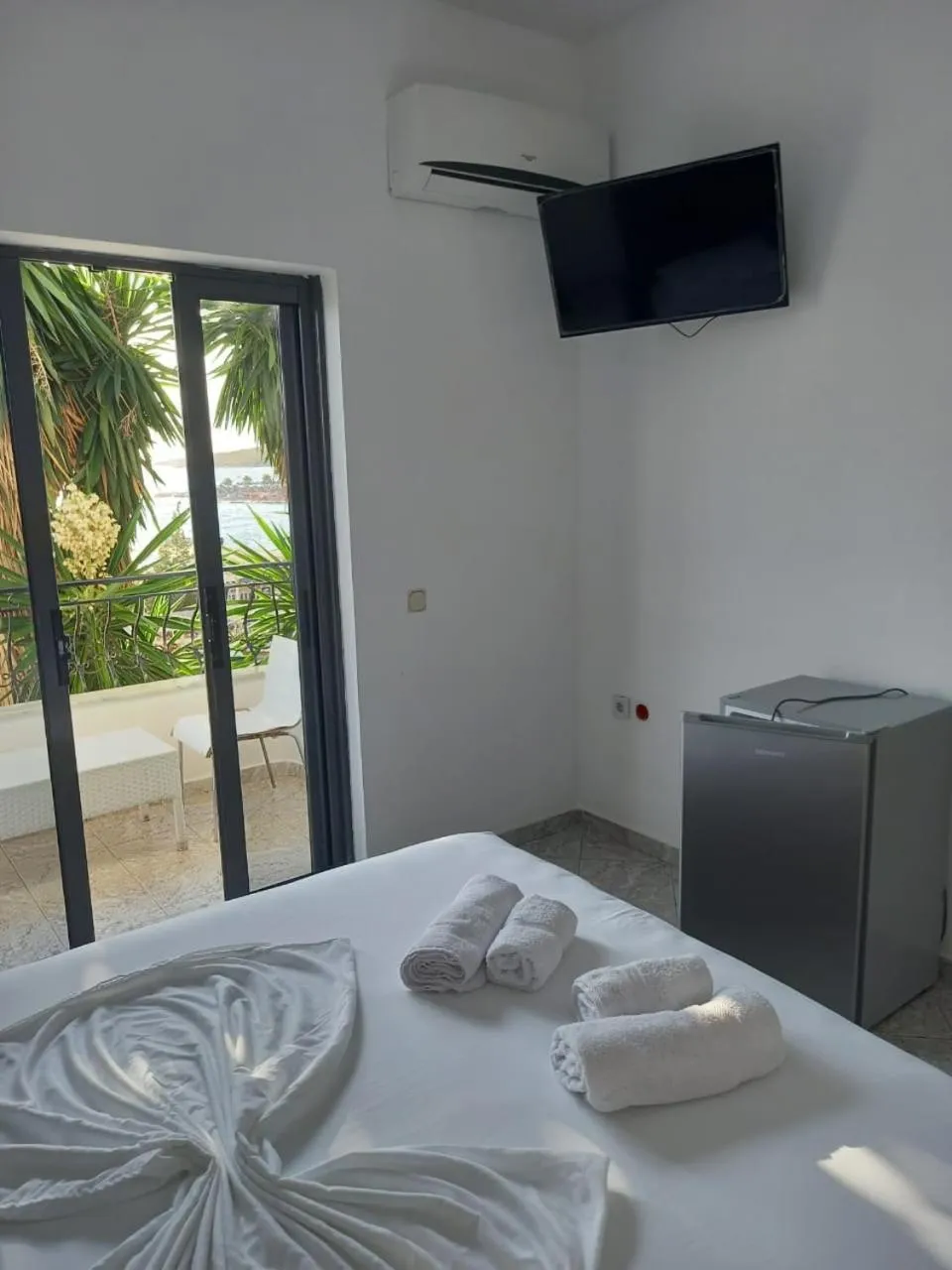 Bed in Sunset Aparthotel