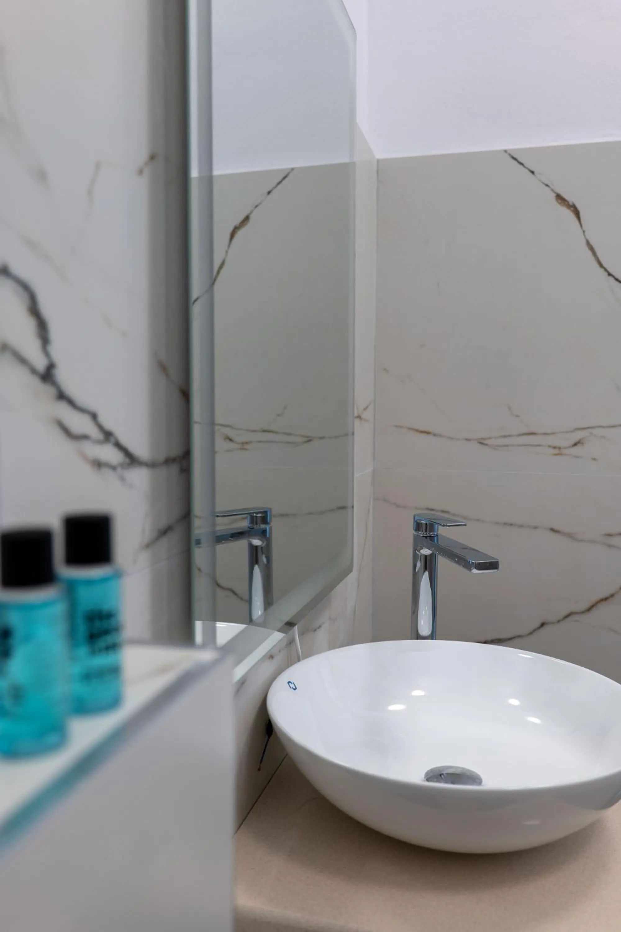 Bathroom in Sunset Aparthotel