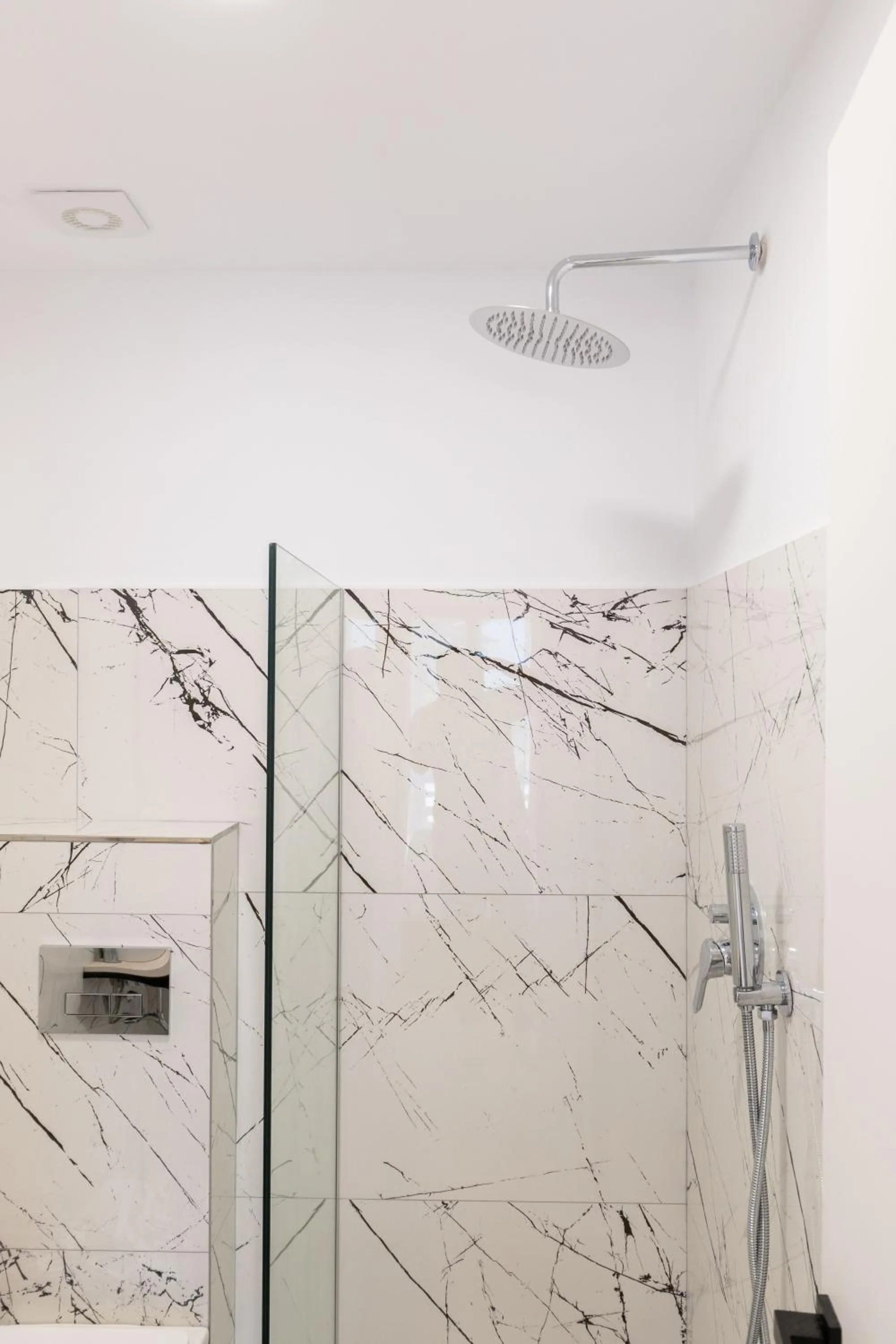 Bathroom in Sunset Aparthotel