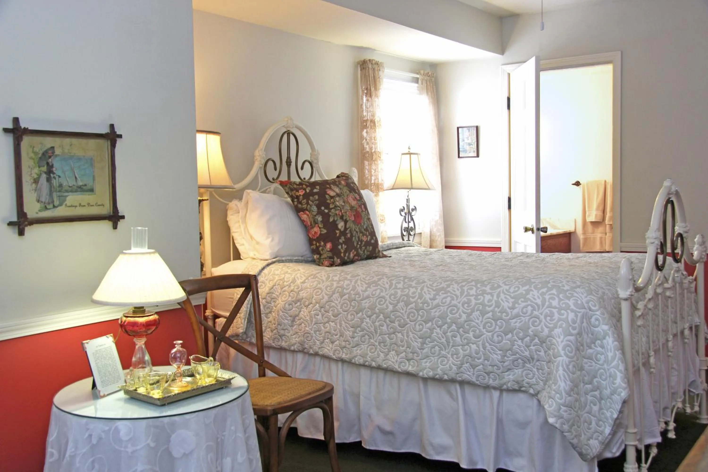 Bed in Eagle Harbor Inn