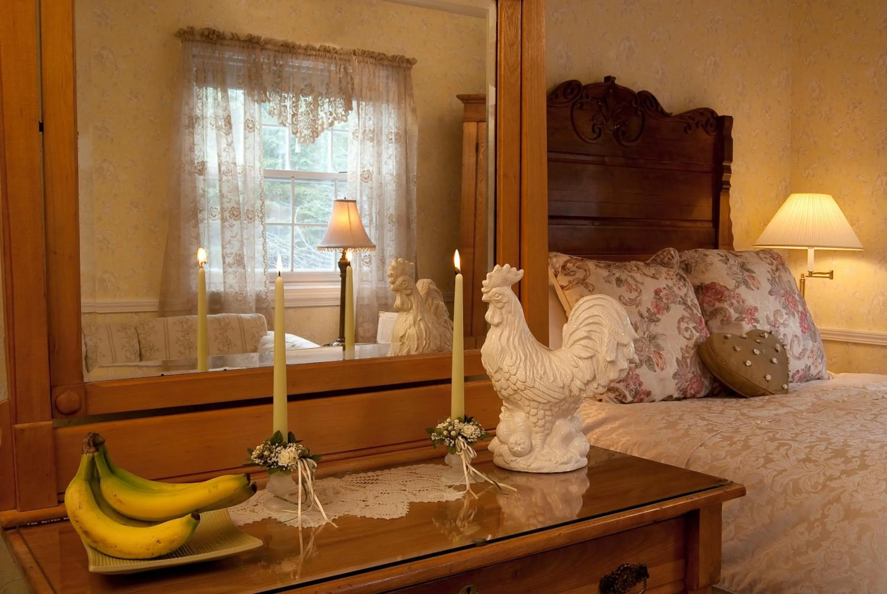 Bedroom, Bed in Eagle Harbor Inn