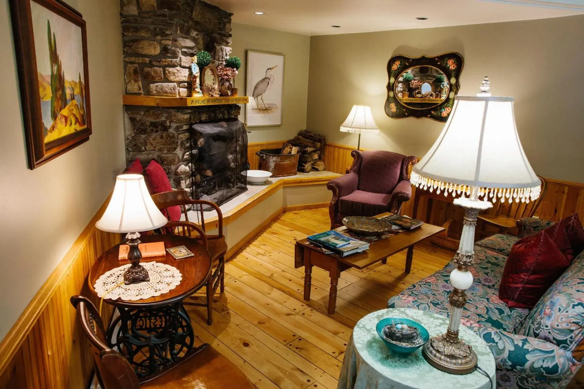 Queen Studio in Eagle Harbor Inn Queen Studio in Eagle Harbor Inn