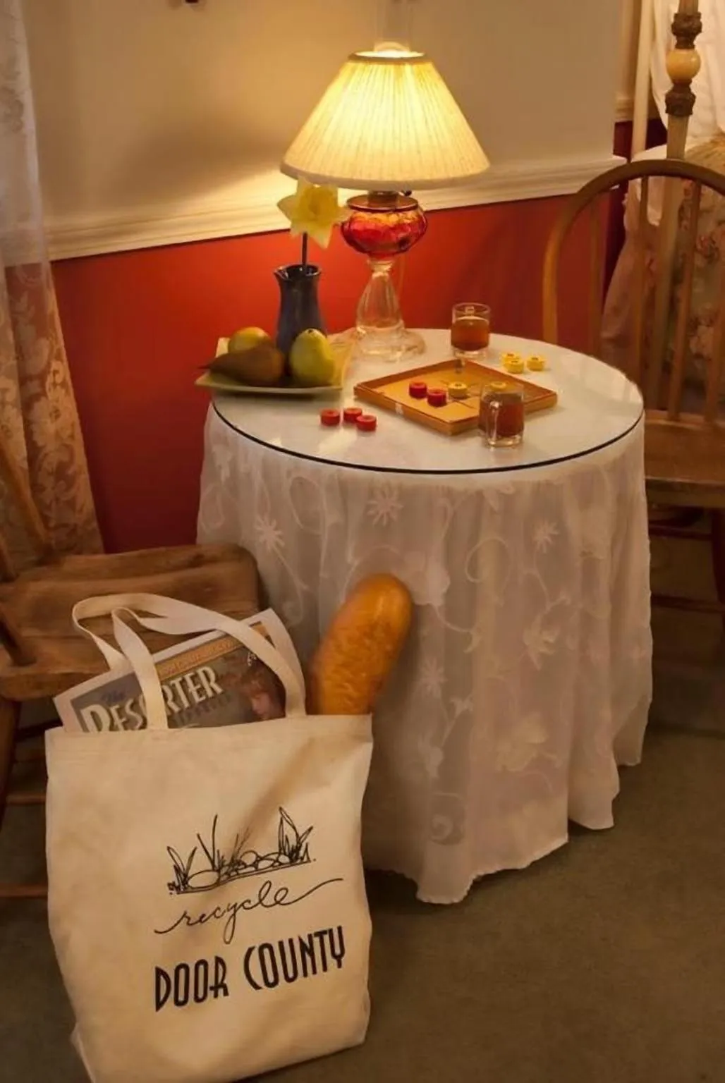 Living room in Eagle Harbor Inn