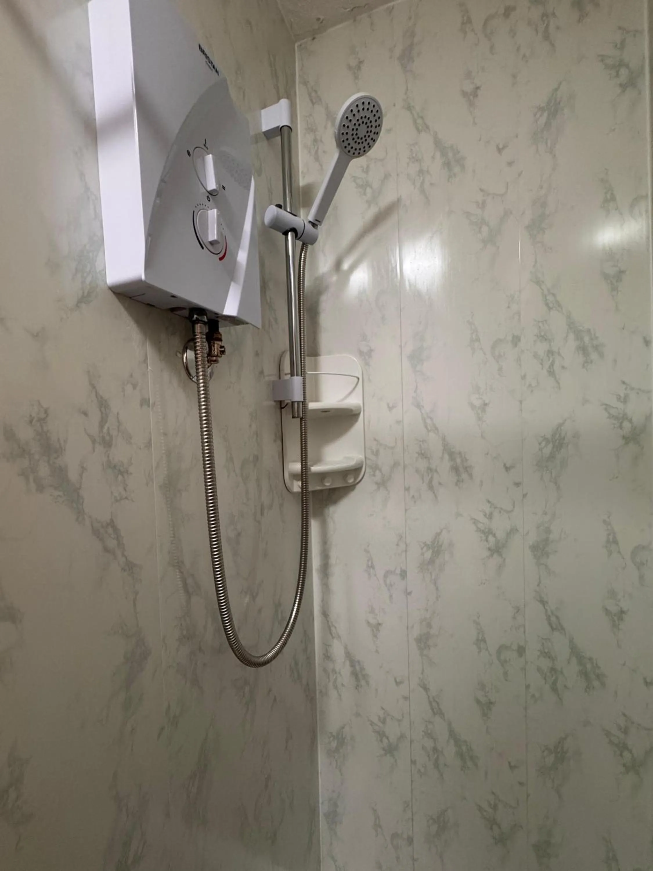 Bathroom in OYO Delton Hotel Blackpool Pleasure Beach