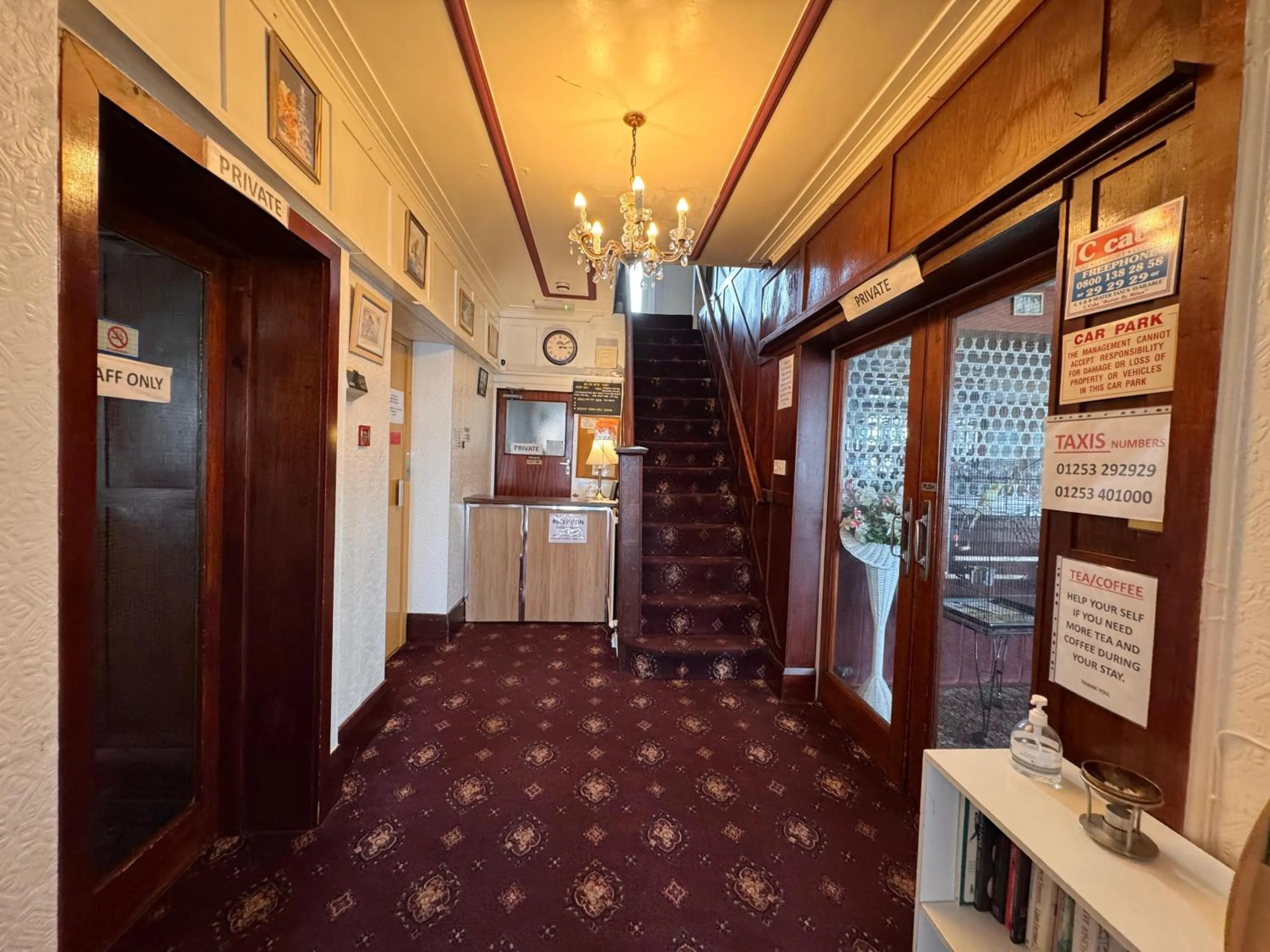 Lobby or reception in OYO Delton Hotel Blackpool Pleasure Beach