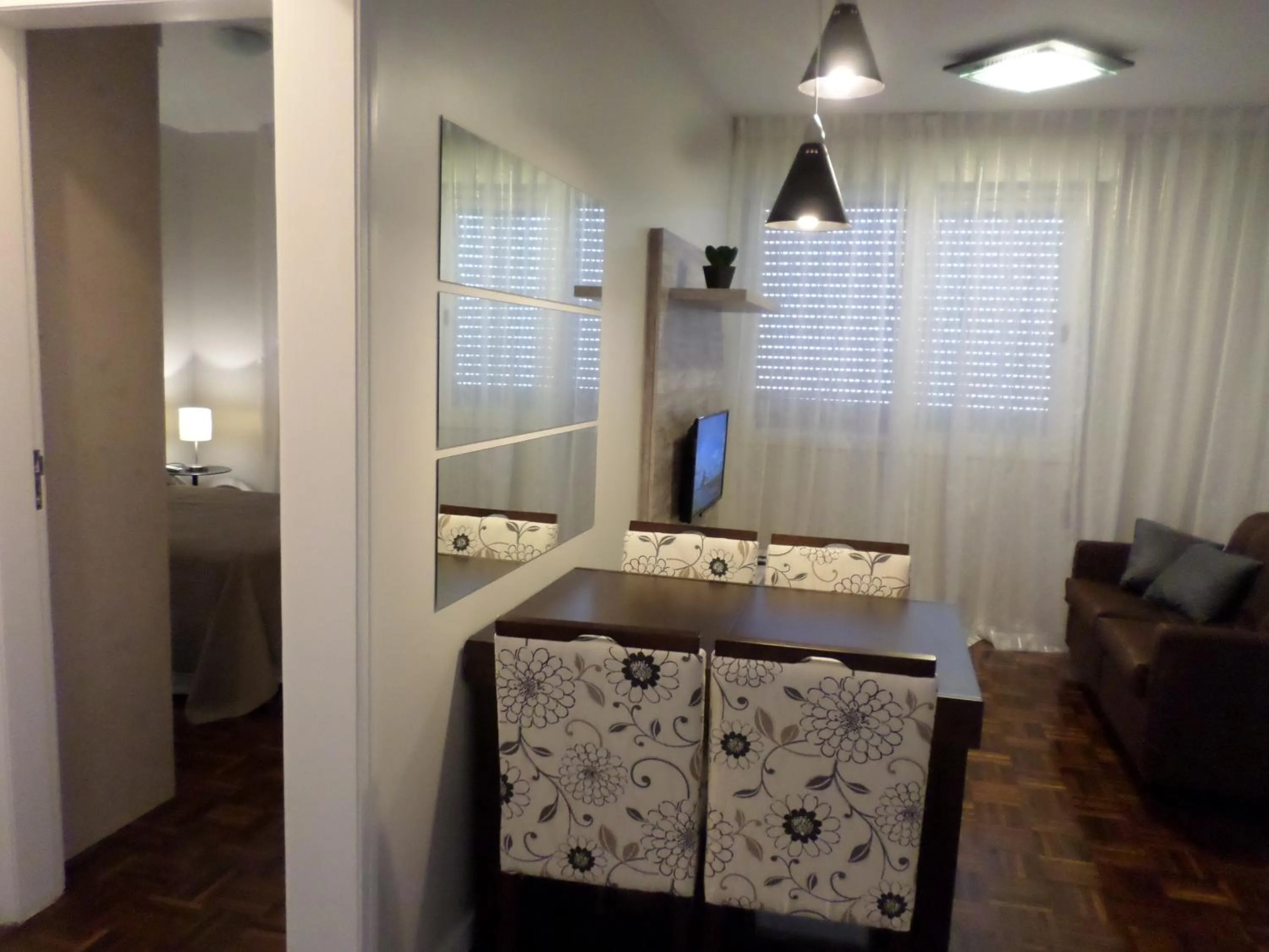 Photo of the whole room in Apartamento Atalaia