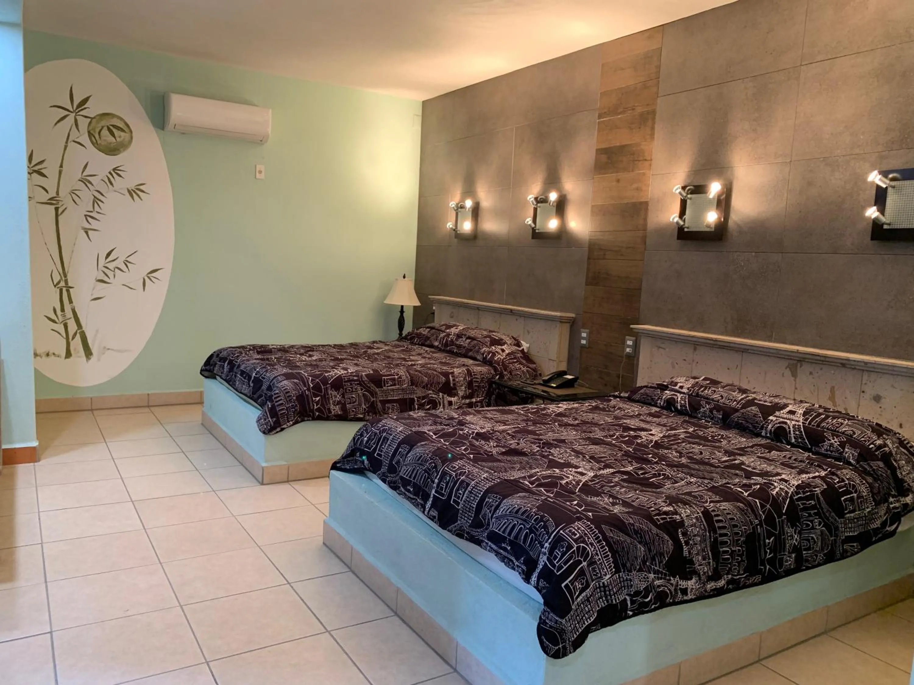 Photo of the whole room, Bed in Hotel Condominium La Posada de Bucerias