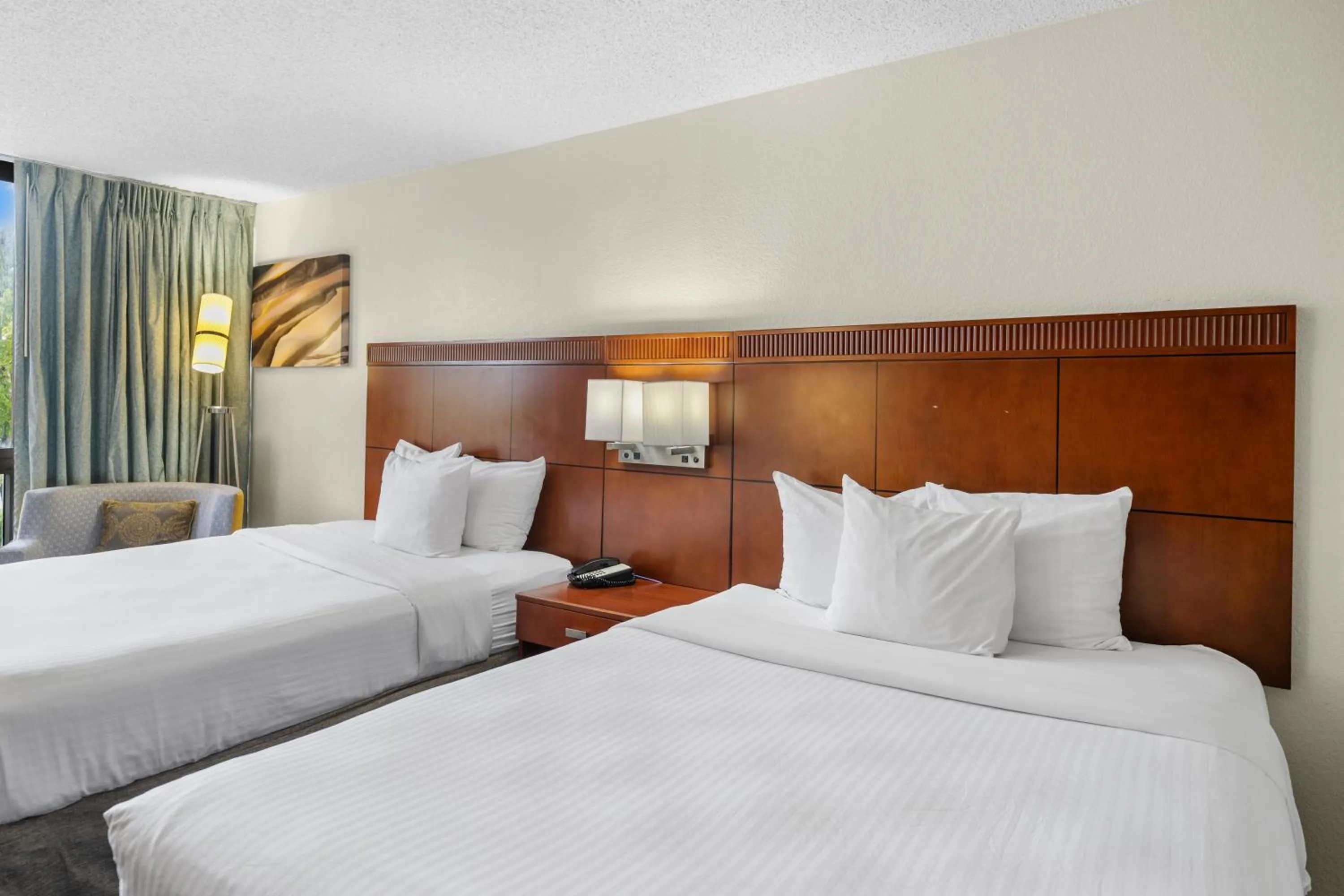 Bed in 88 Palms Hotel & Event Center