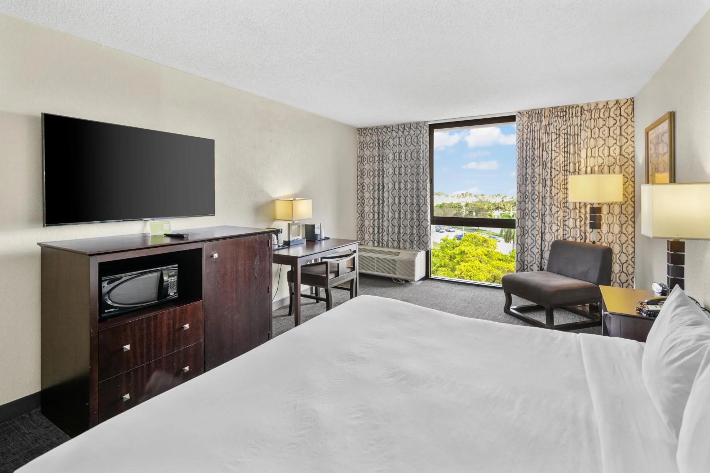 Bed in 88 Palms Hotel & Event Center