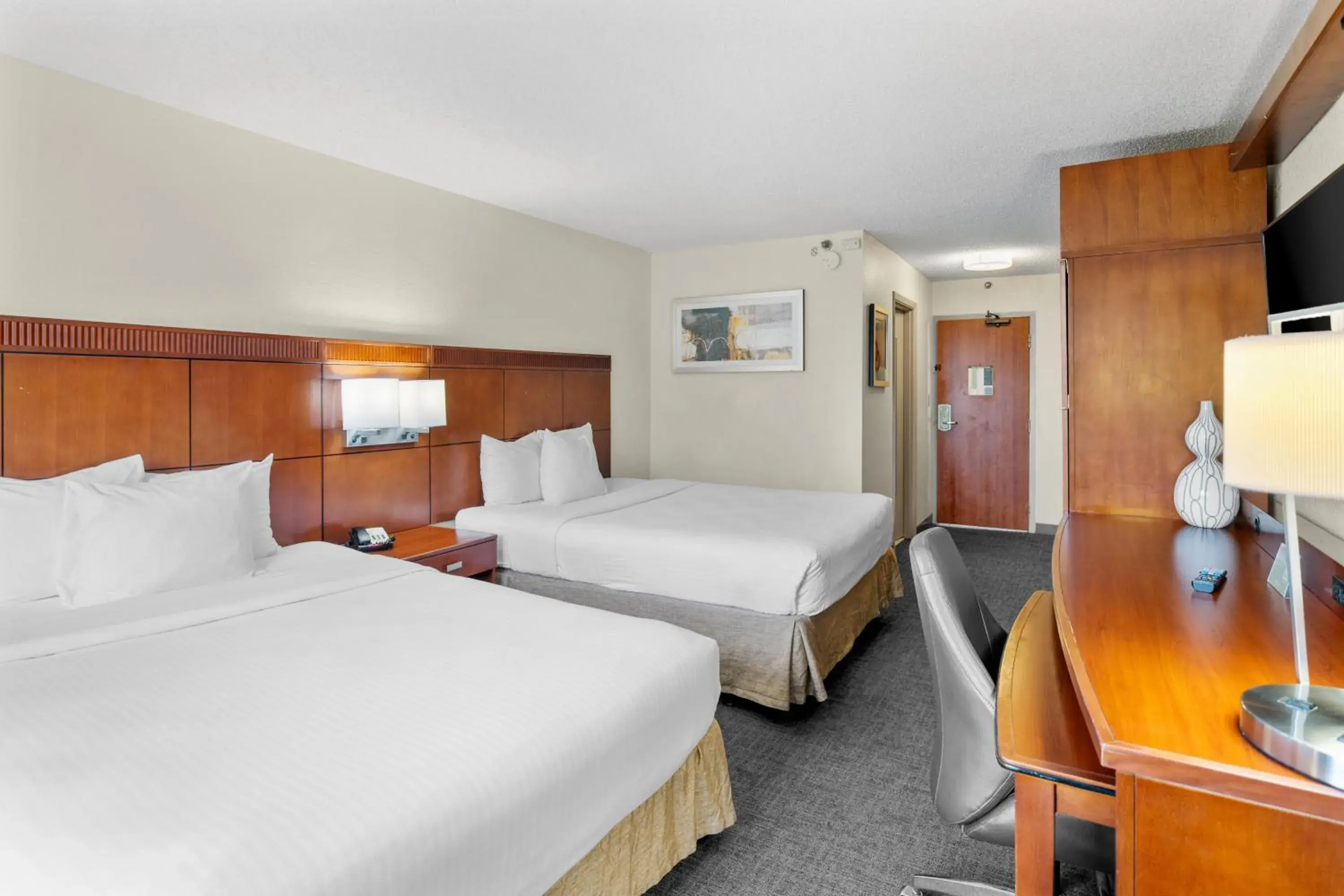 Double Room with Pool View in 88 Palms Hotel & Event Center Double Room with Pool View in 88 Palms Hotel & Event Center