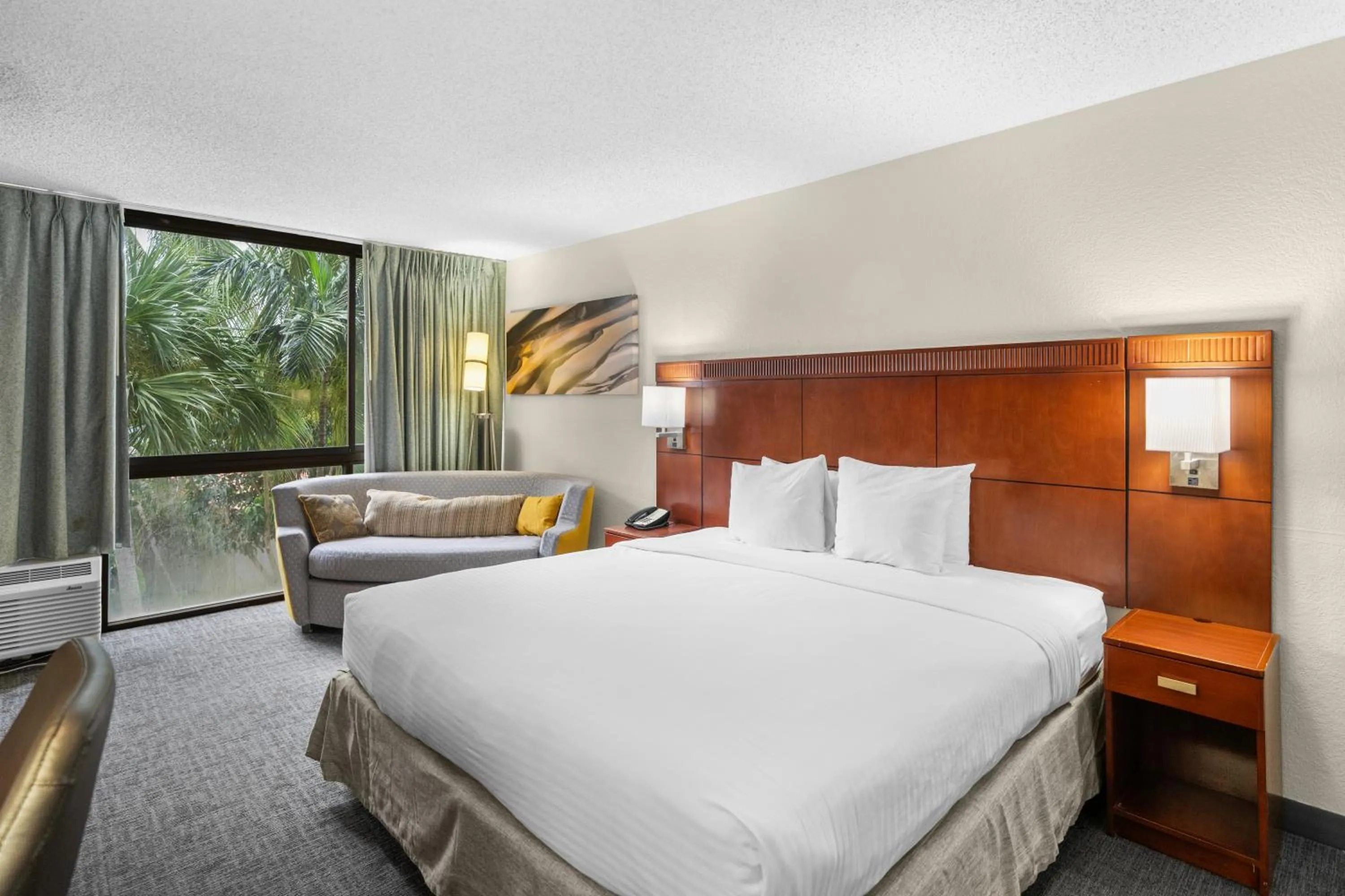 Bed in 88 Palms Hotel & Event Center