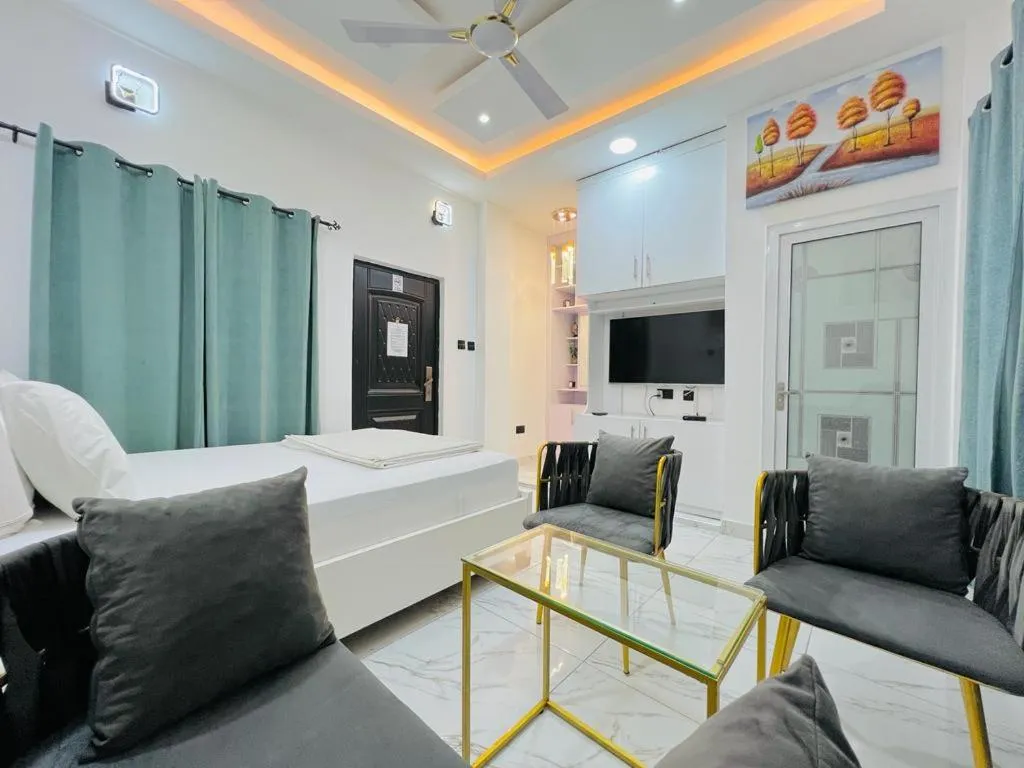 Photo of the whole room, Bed in Kamara Lakeview Hotel