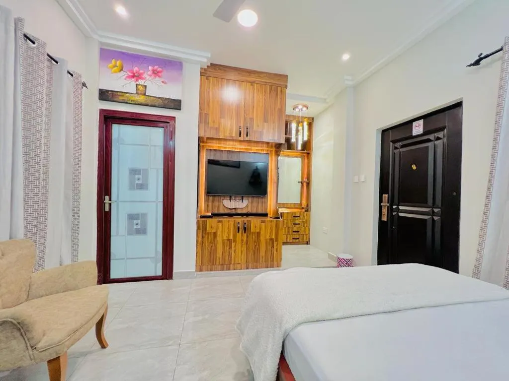 Photo of the whole room, Bed in Kamara Lakeview Hotel