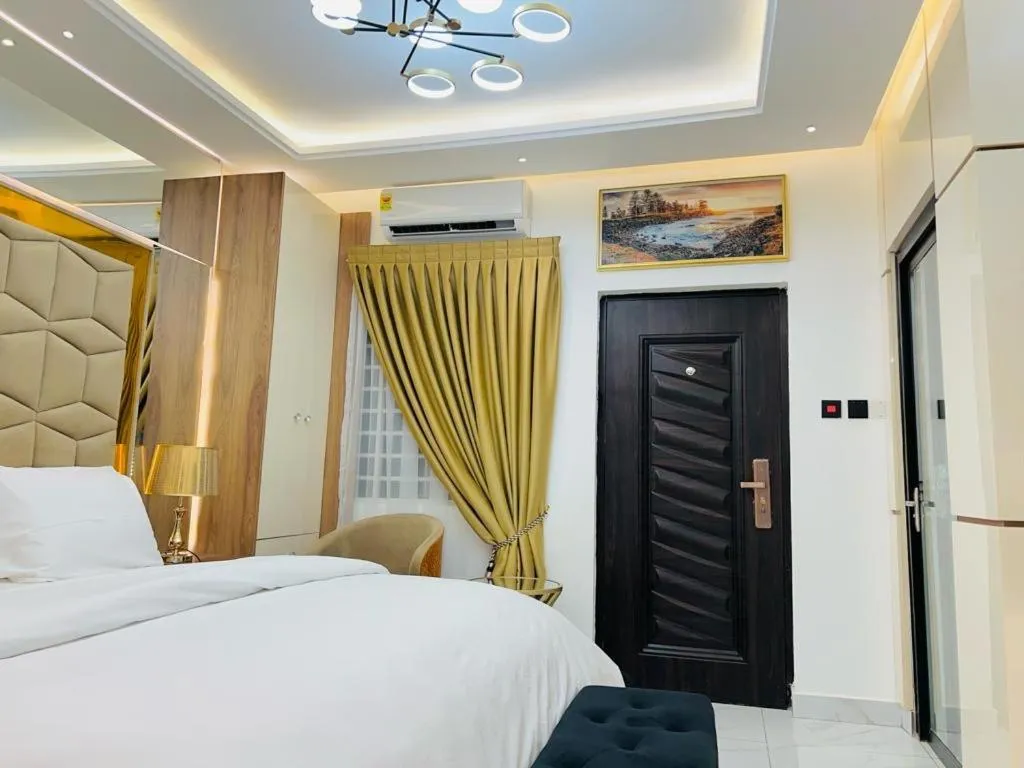 air conditioner, Bed in Kamara Lakeview Hotel