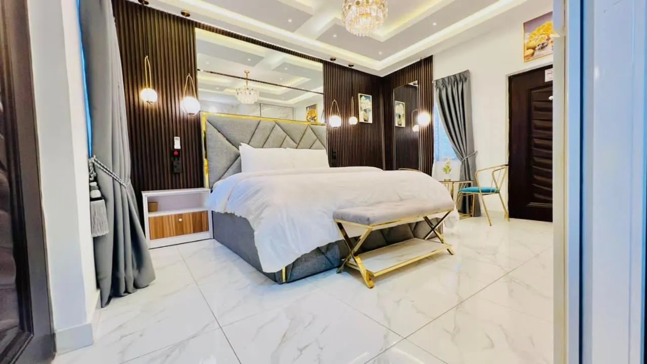 Bed in Kamara Lakeview Hotel