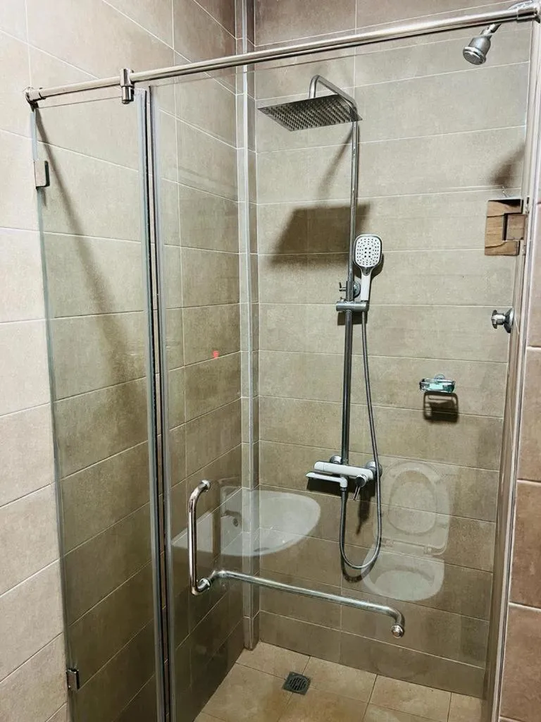 Kamara Lakeview Hotel