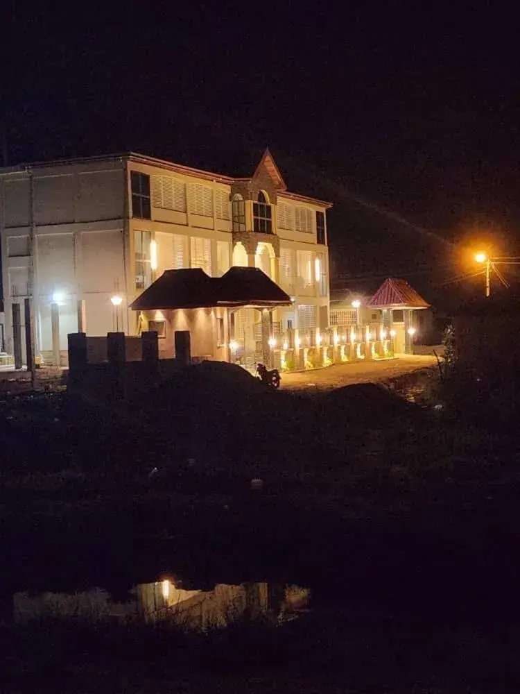 Kamara Lakeview Hotel Kamara Lakeview Hotel