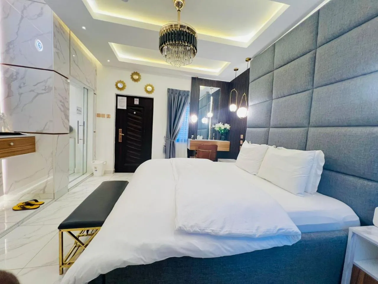 Bed in Kamara Lakeview Hotel