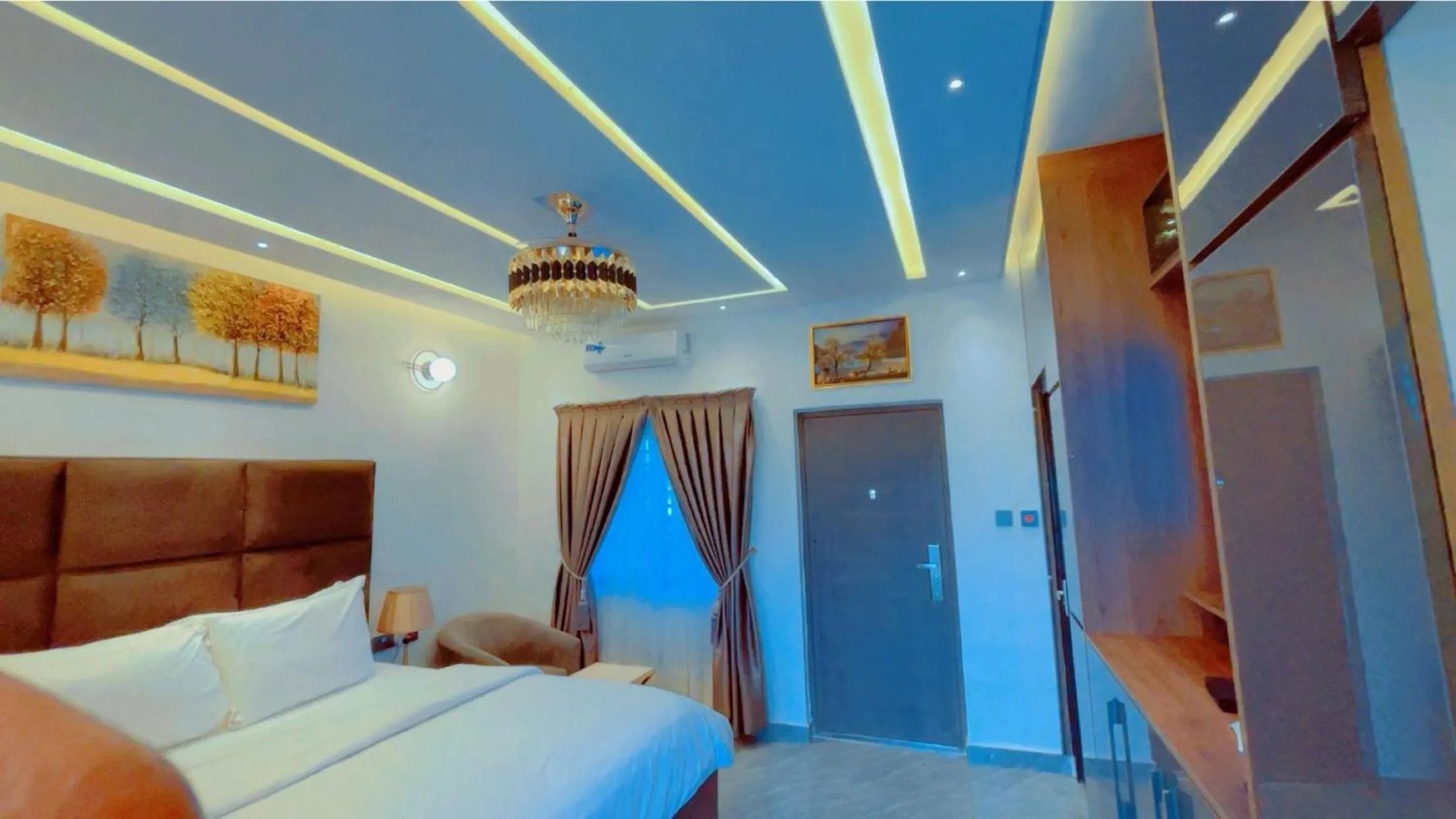 Bed in Kamara Lakeview Hotel