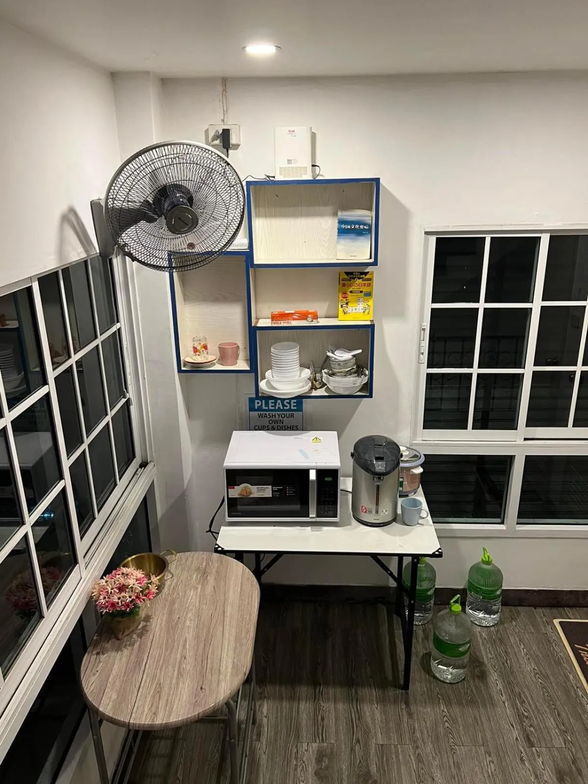 Breakfast in Comfy Crib Hostel