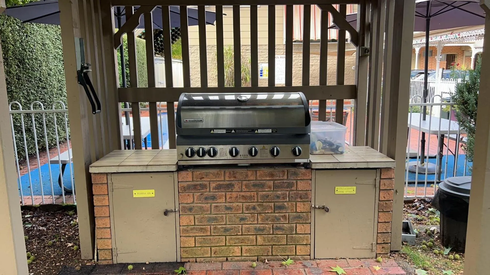 Barrass's John Bright Motor Inn