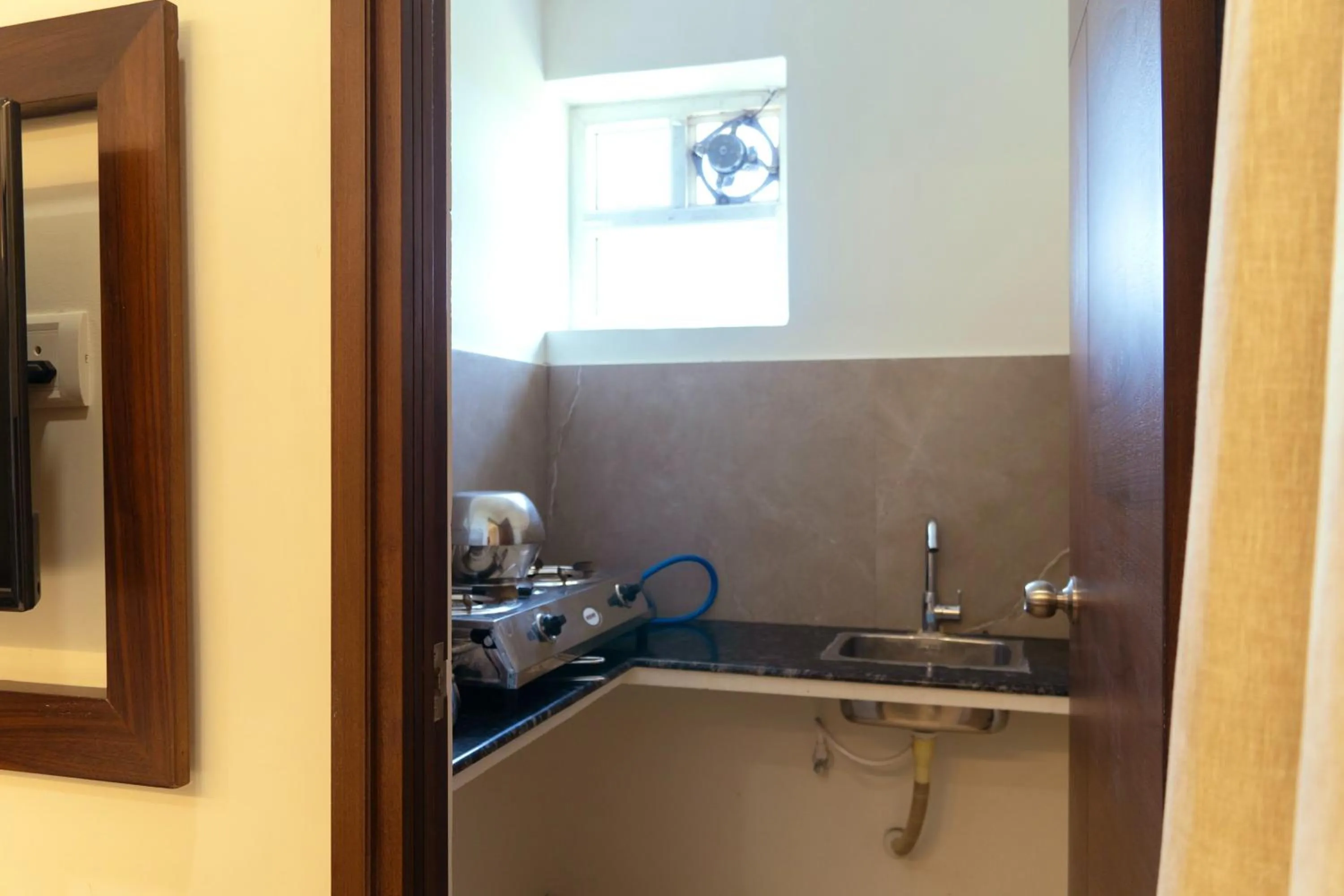 Bedroom in Flora Pavillion Near Global Hospital Perumbakkam