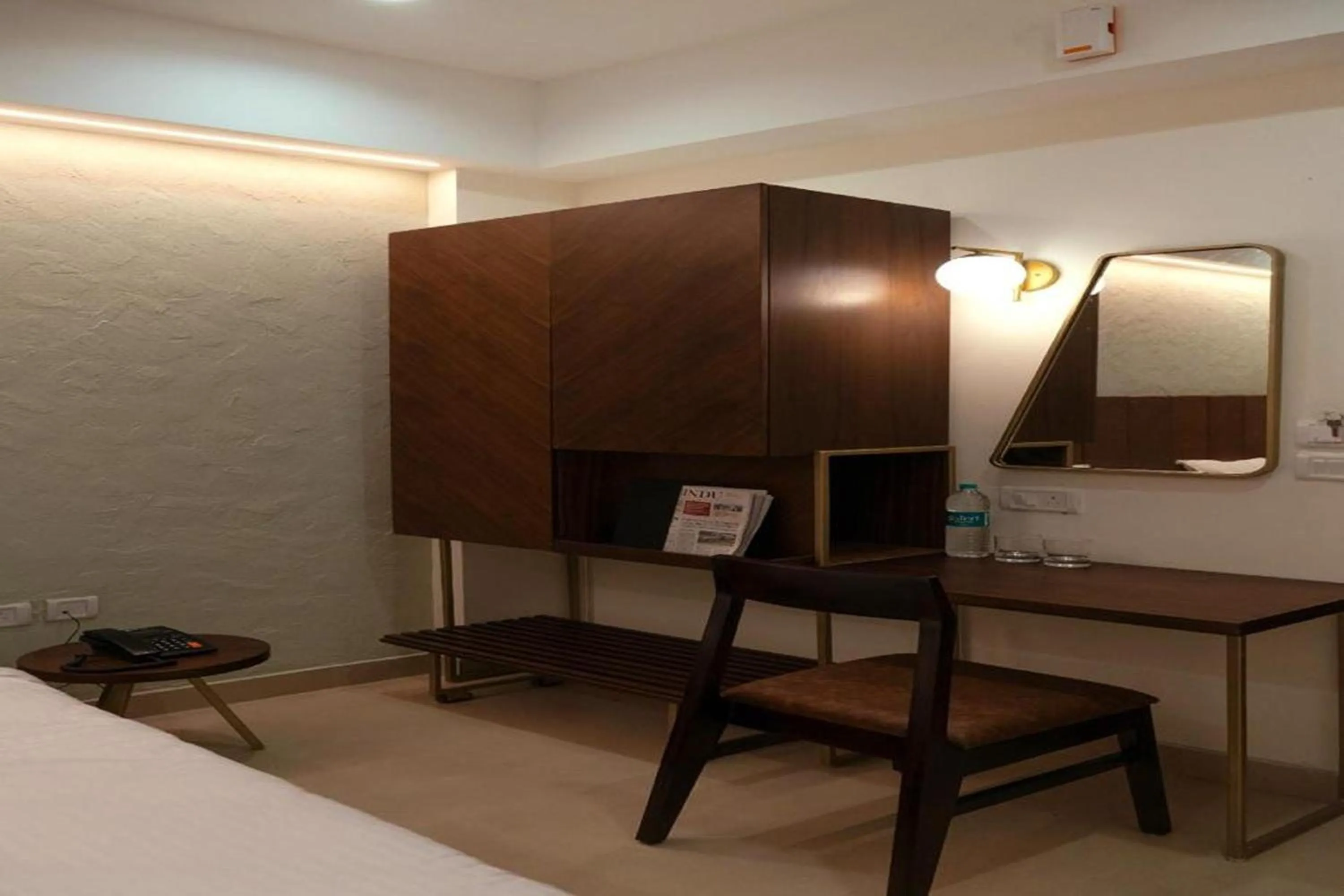 Bedroom in Flora Pavillion Near Global Hospital Perumbakkam