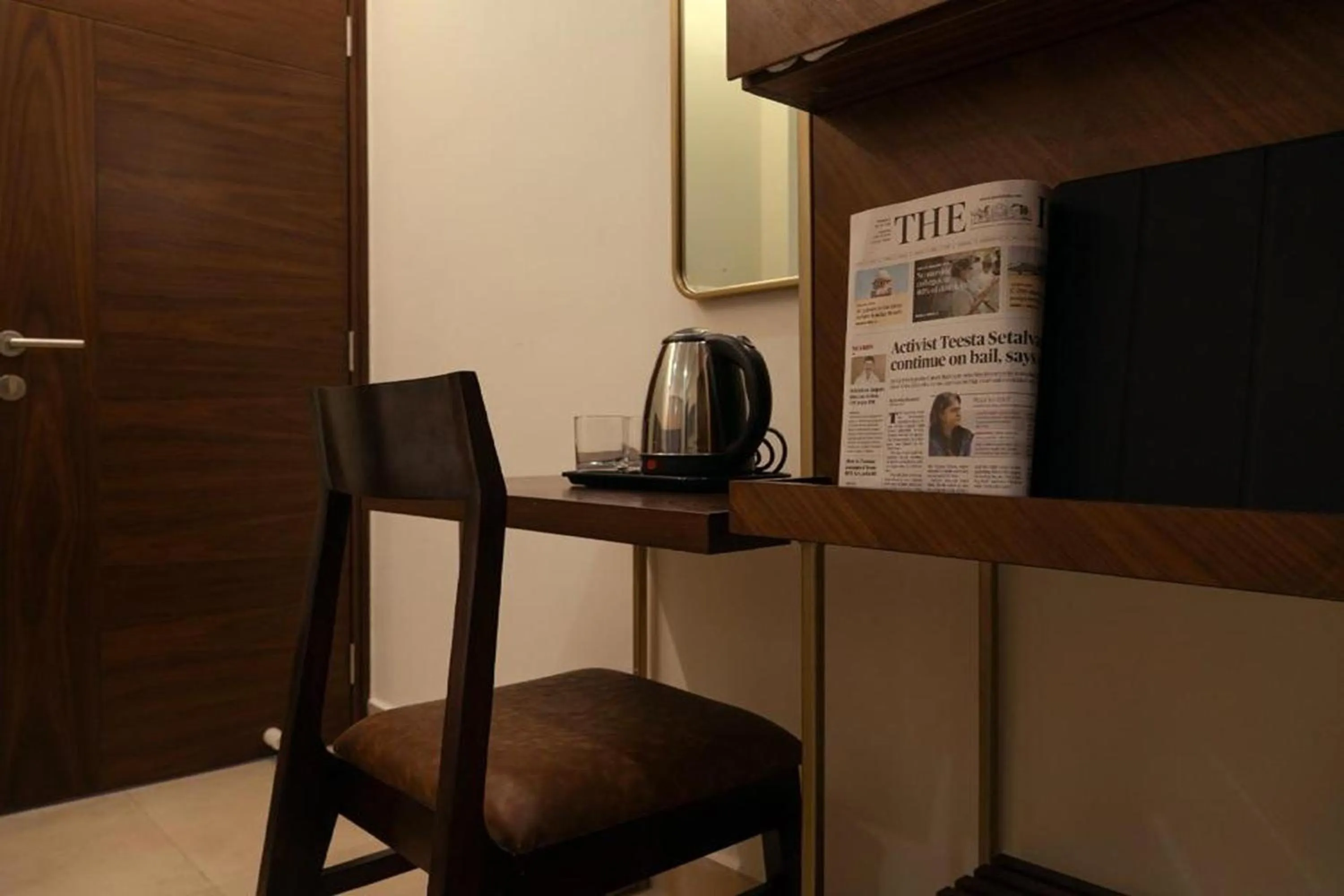 Bedroom in Flora Pavillion Near Global Hospital Perumbakkam