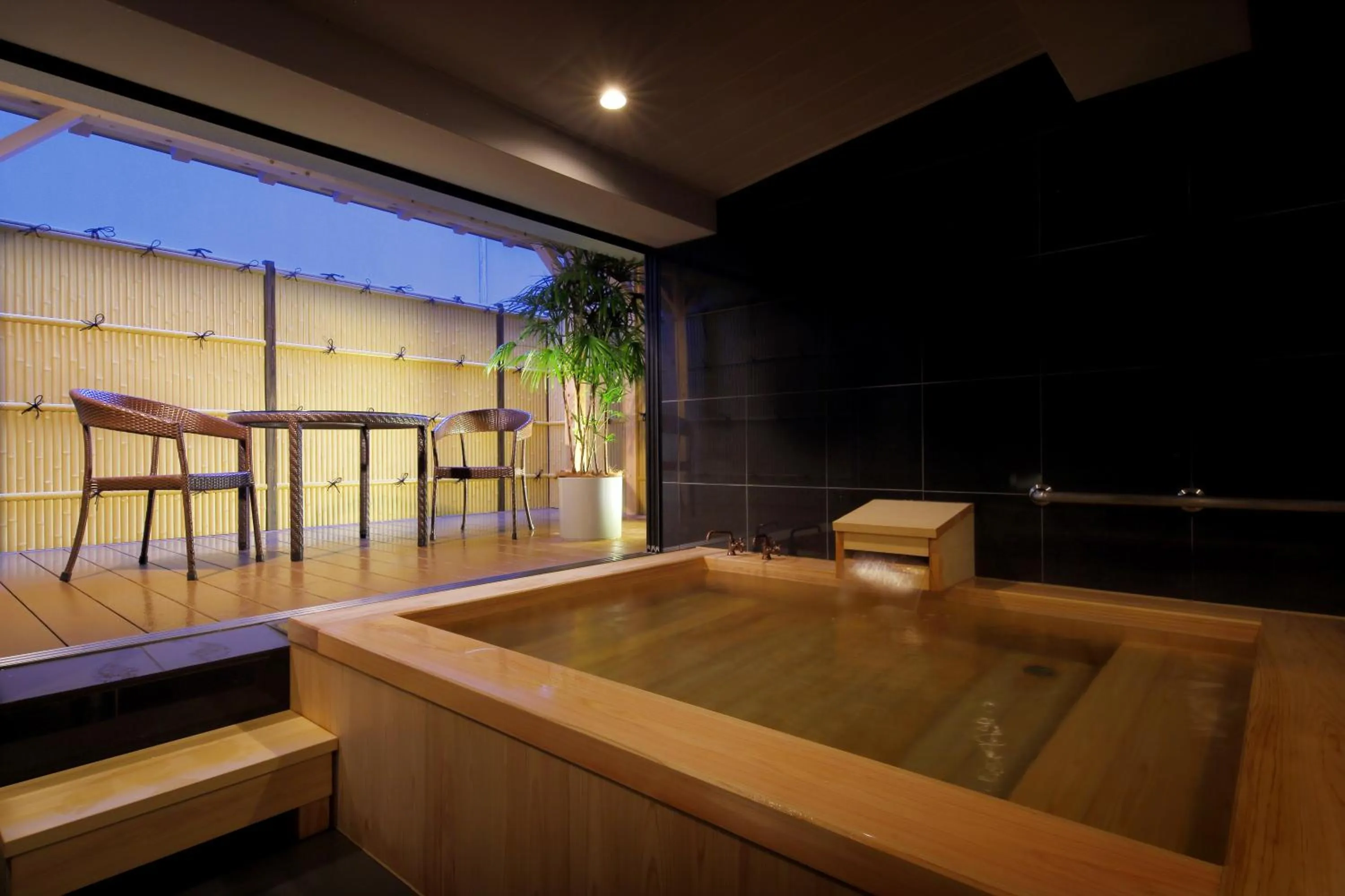 Hot Tub in Kami no yama Azumaya