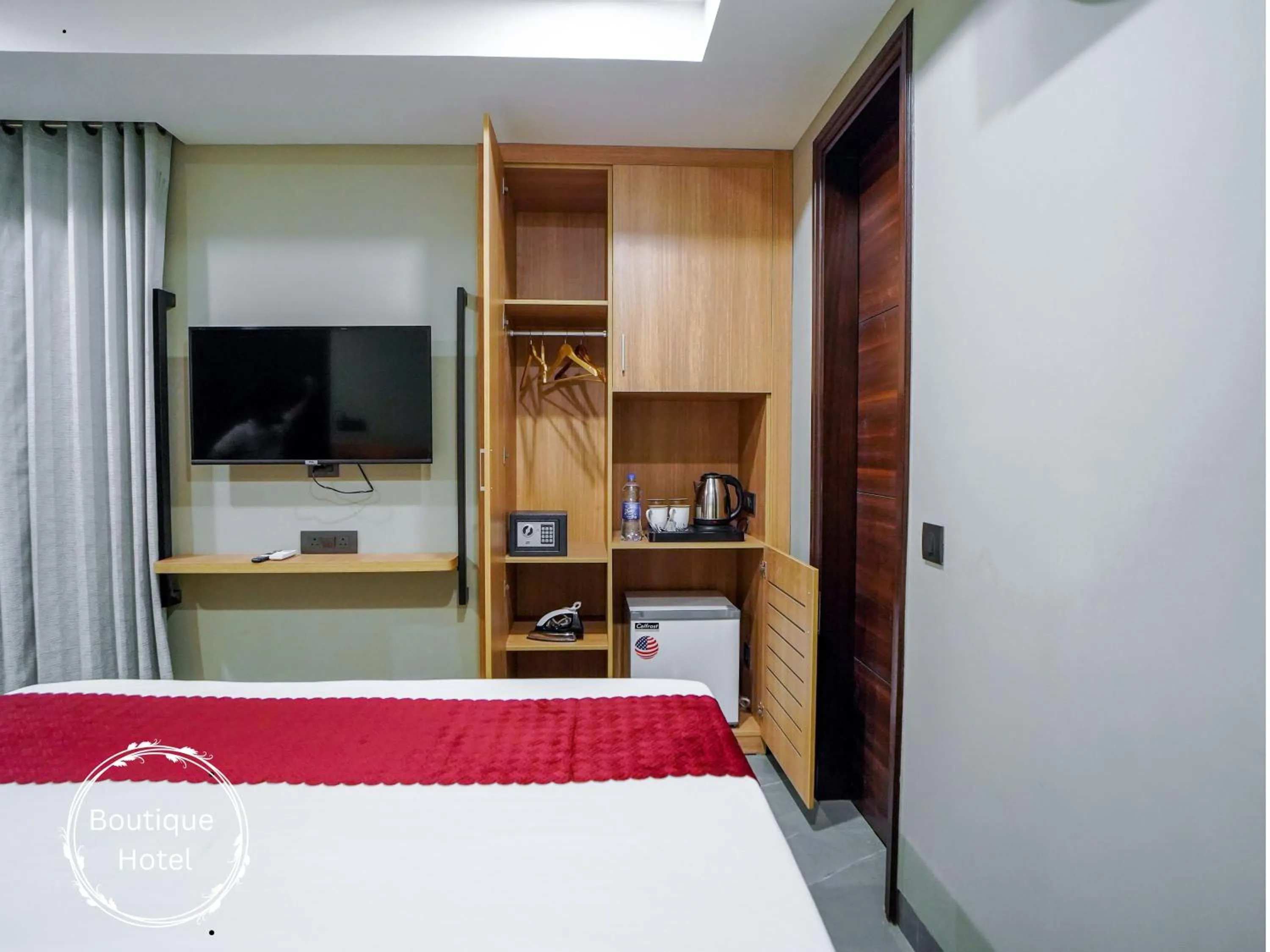 TV and multimedia, Bed in Saltstayz Select - Golf Course Road & Sector 57