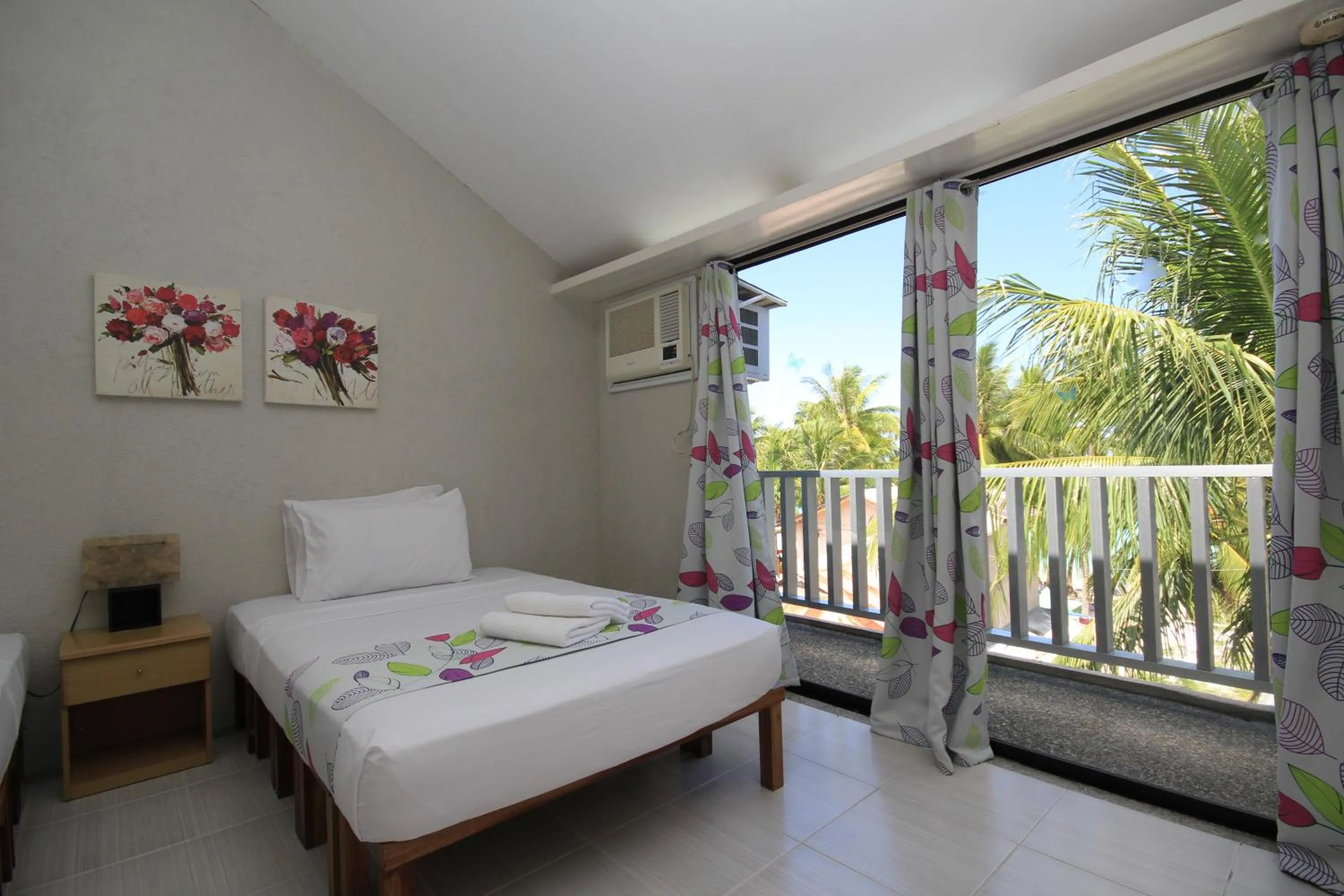 Sea view, Bed in MR Holidays Hotel