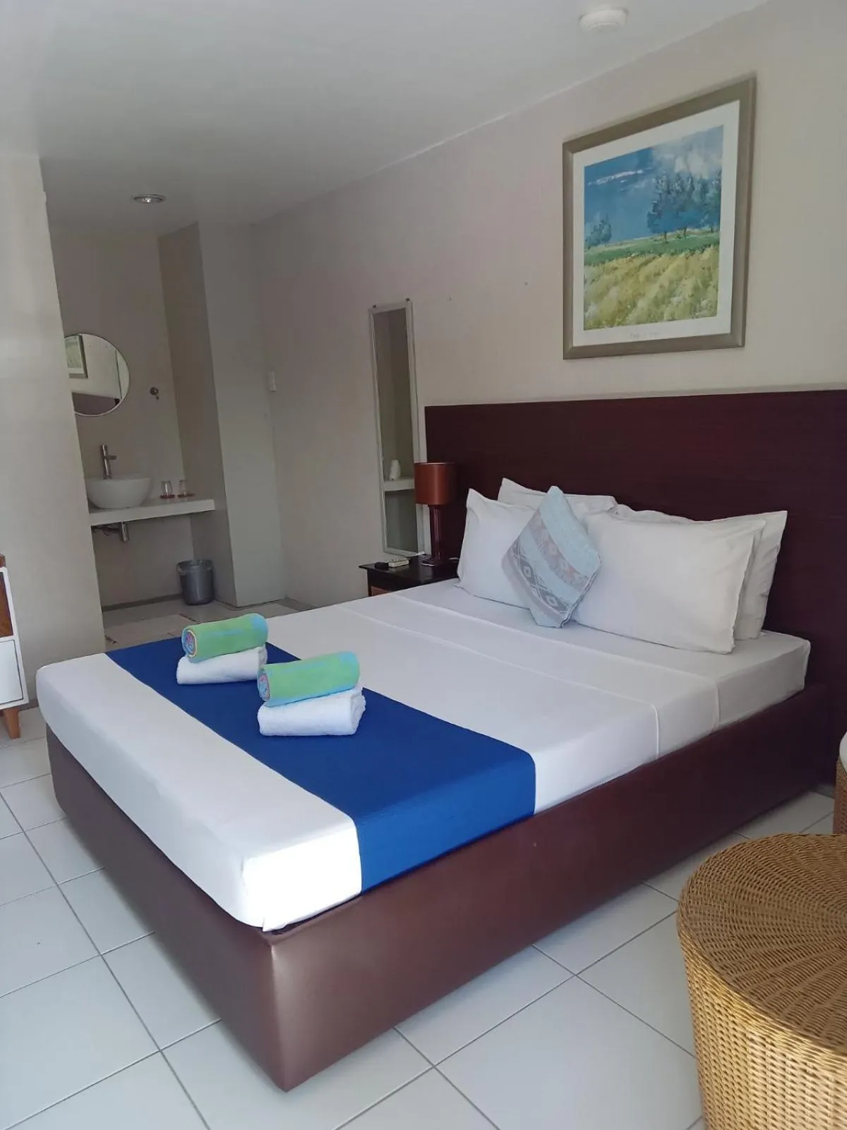 Property building, Bed in MR Holidays Hotel