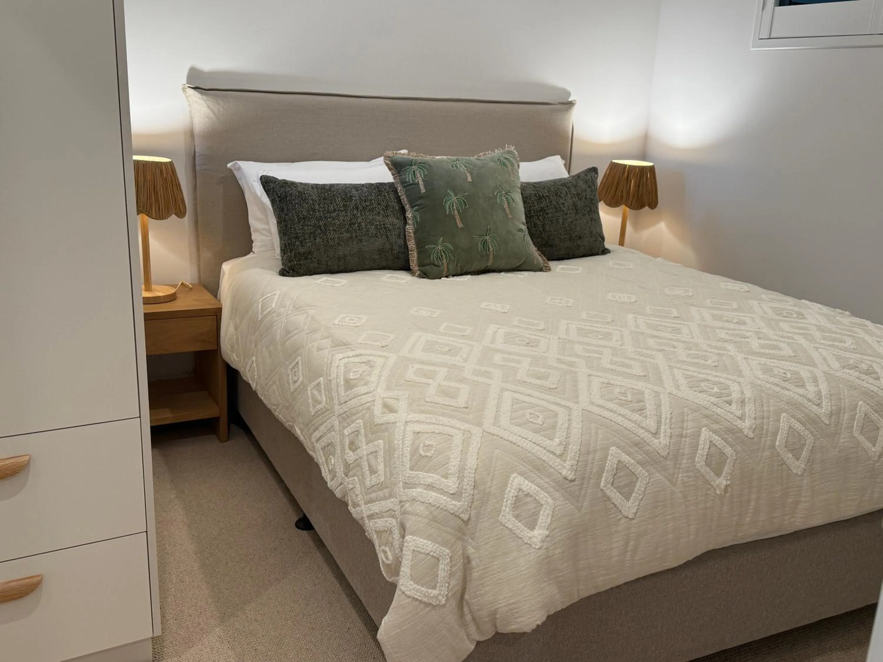 Bedroom, Bed in Noosa Residences